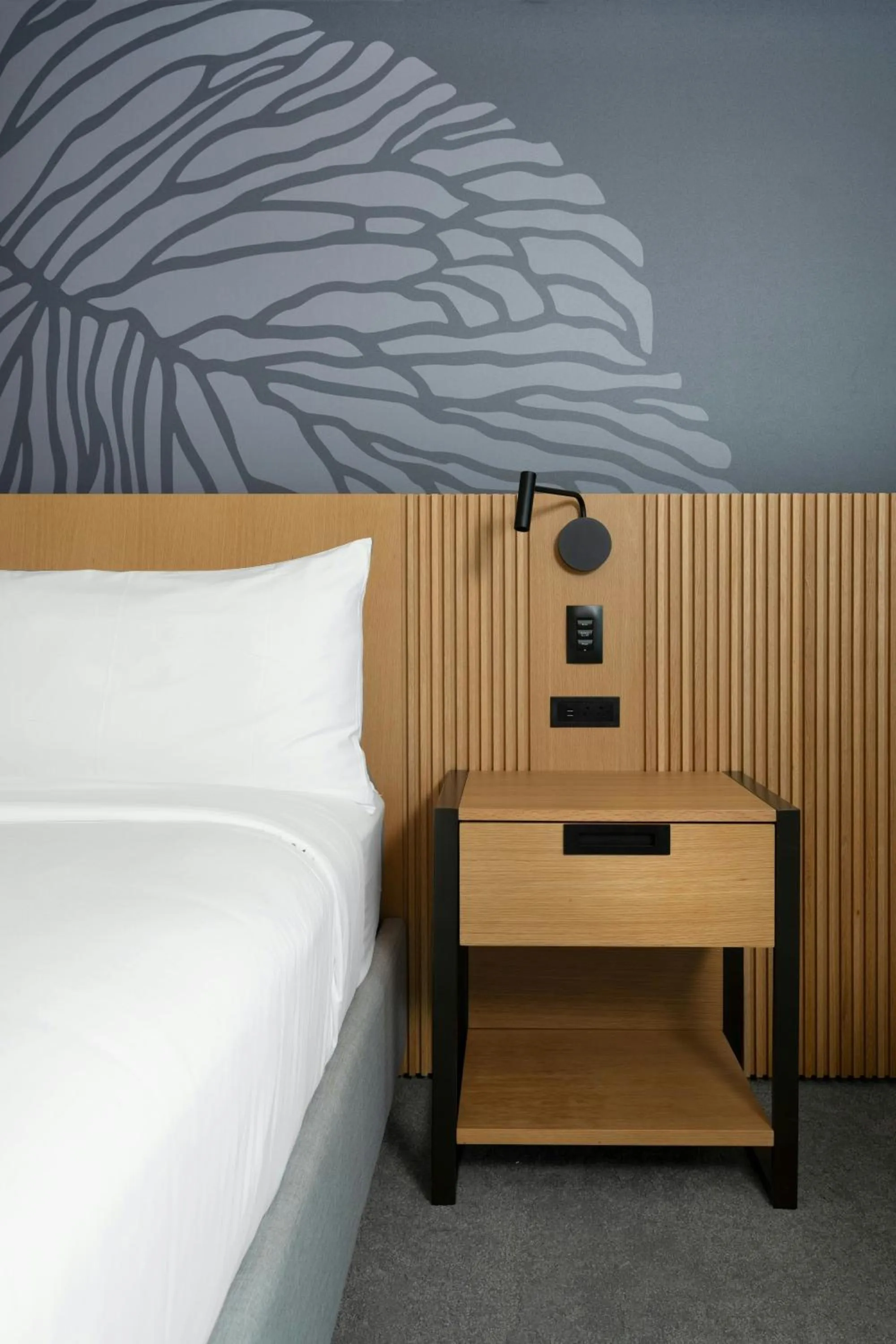 Bedroom, Bed in Renaissance Honolulu Hotel & Spa