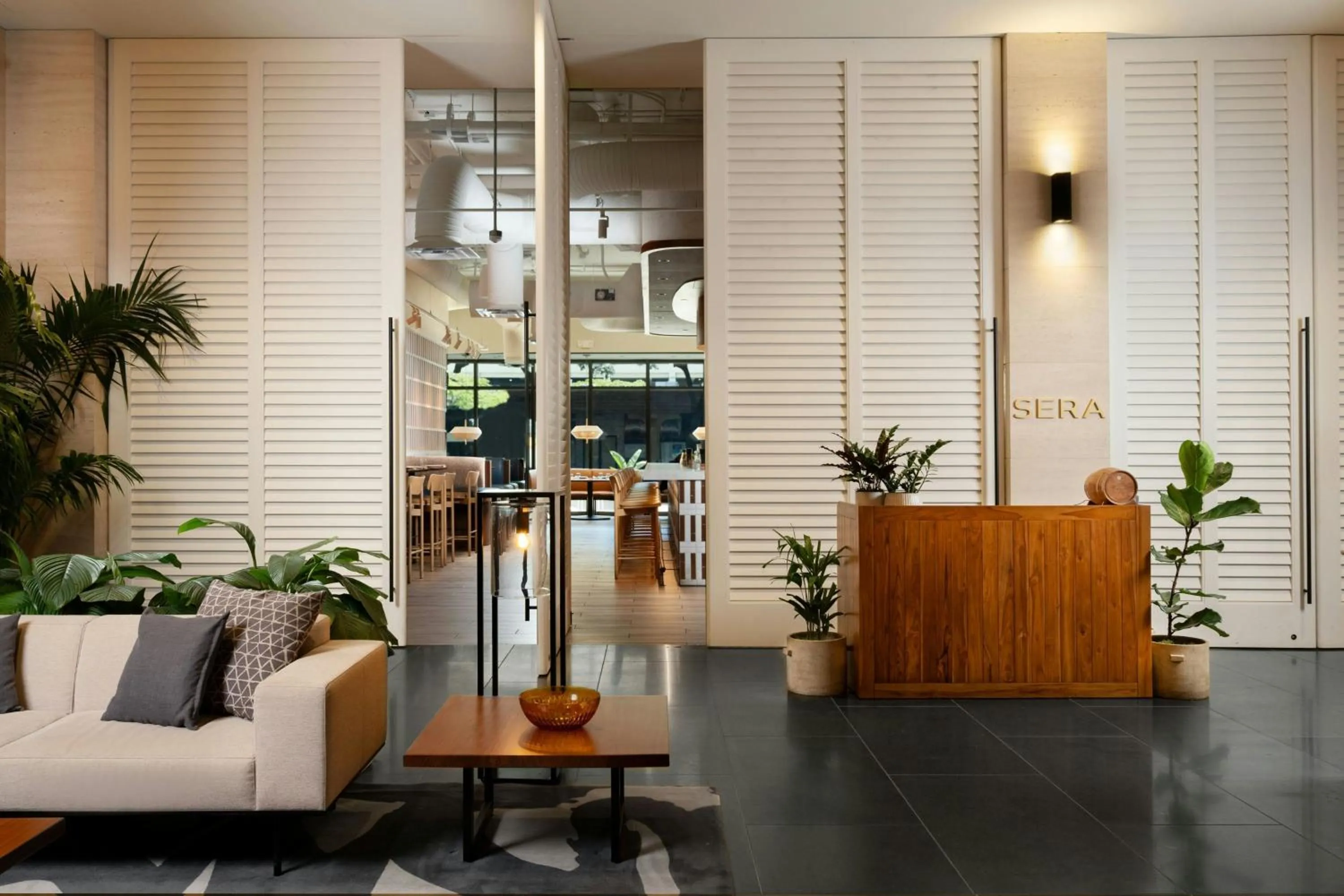 Restaurant/places to eat in Renaissance Honolulu Hotel & Spa