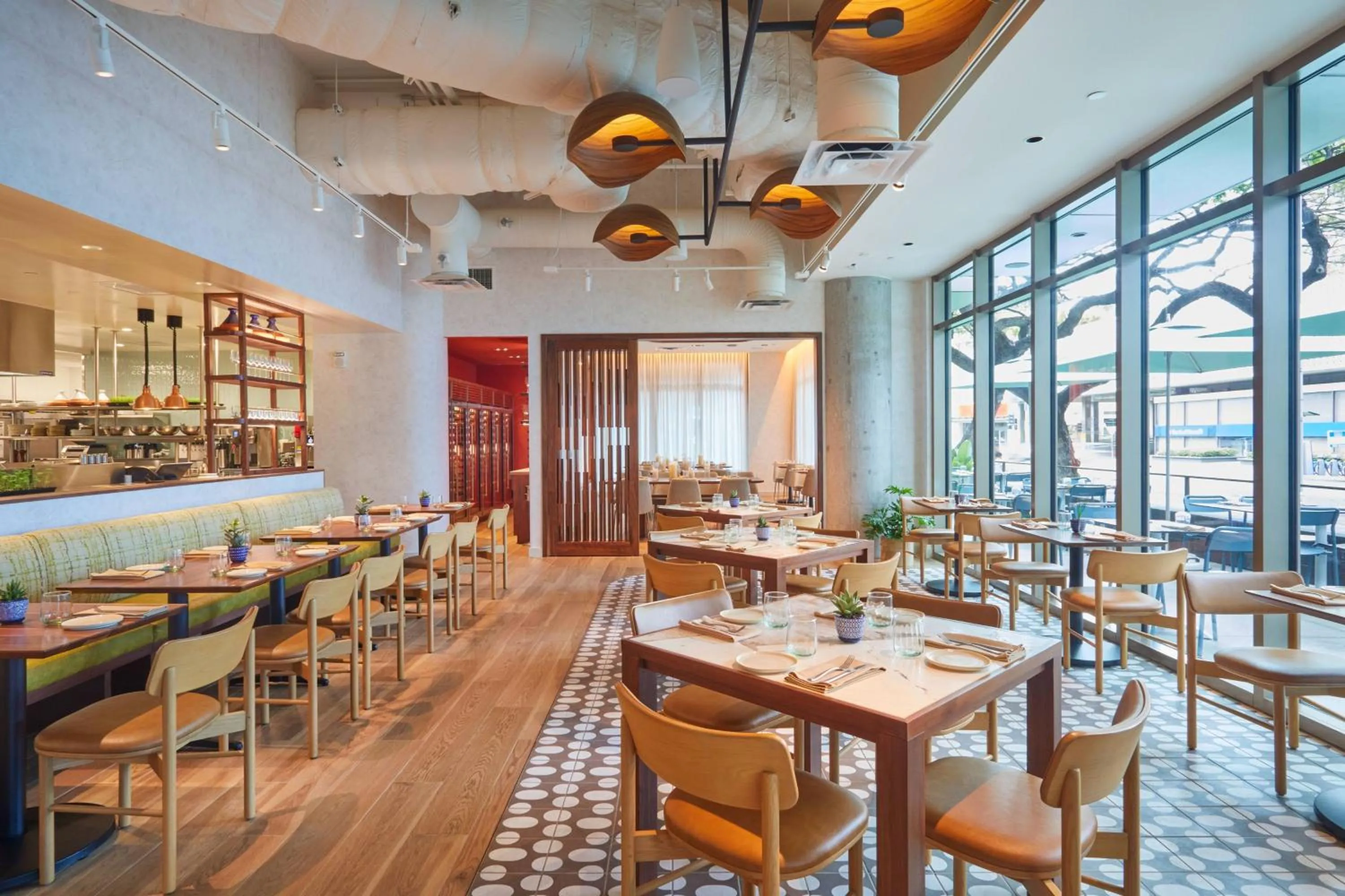 Restaurant/places to eat in Renaissance Honolulu Hotel & Spa