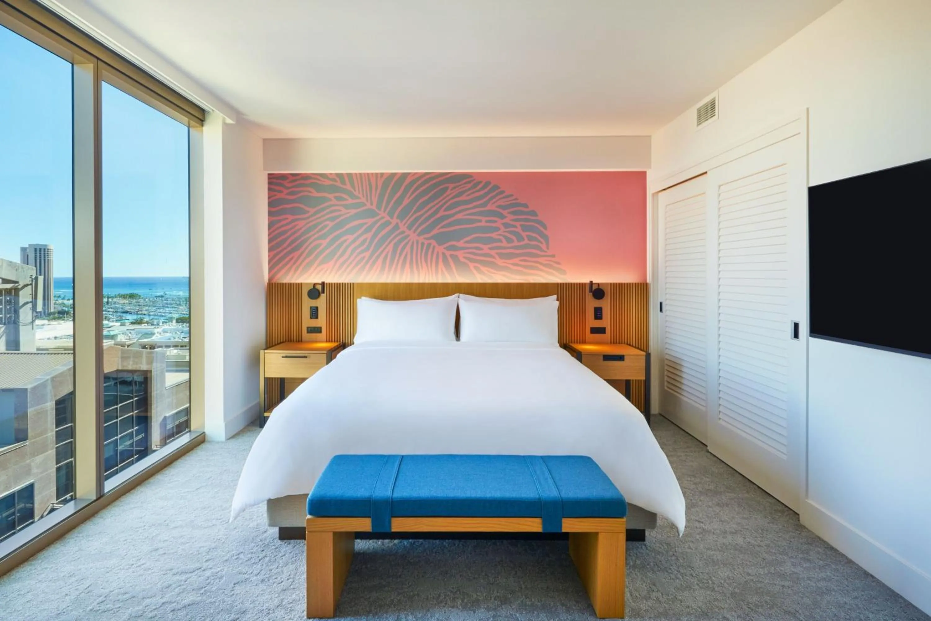 Photo of the whole room, Bed in Renaissance Honolulu Hotel & Spa