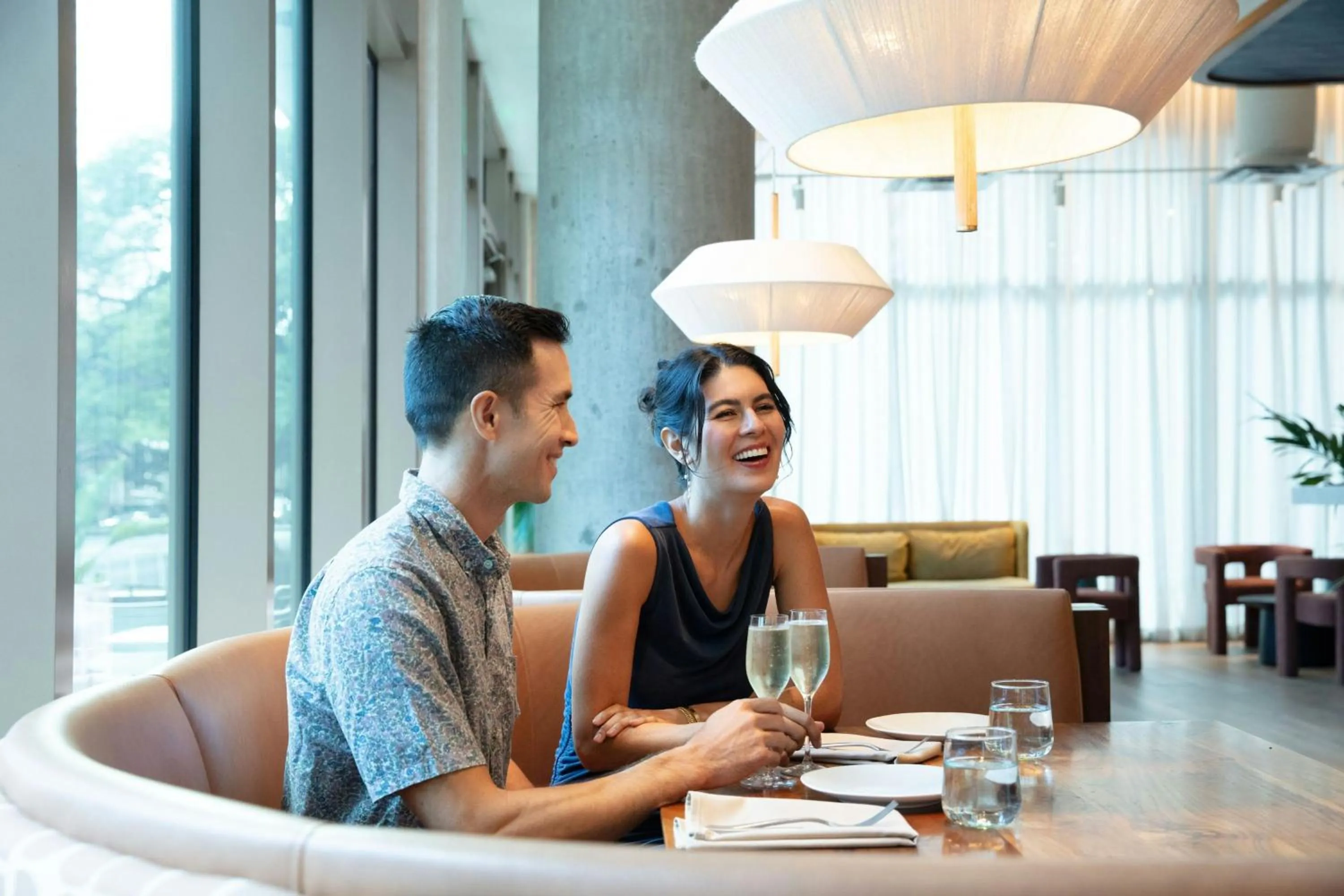Restaurant/places to eat in Renaissance Honolulu Hotel & Spa