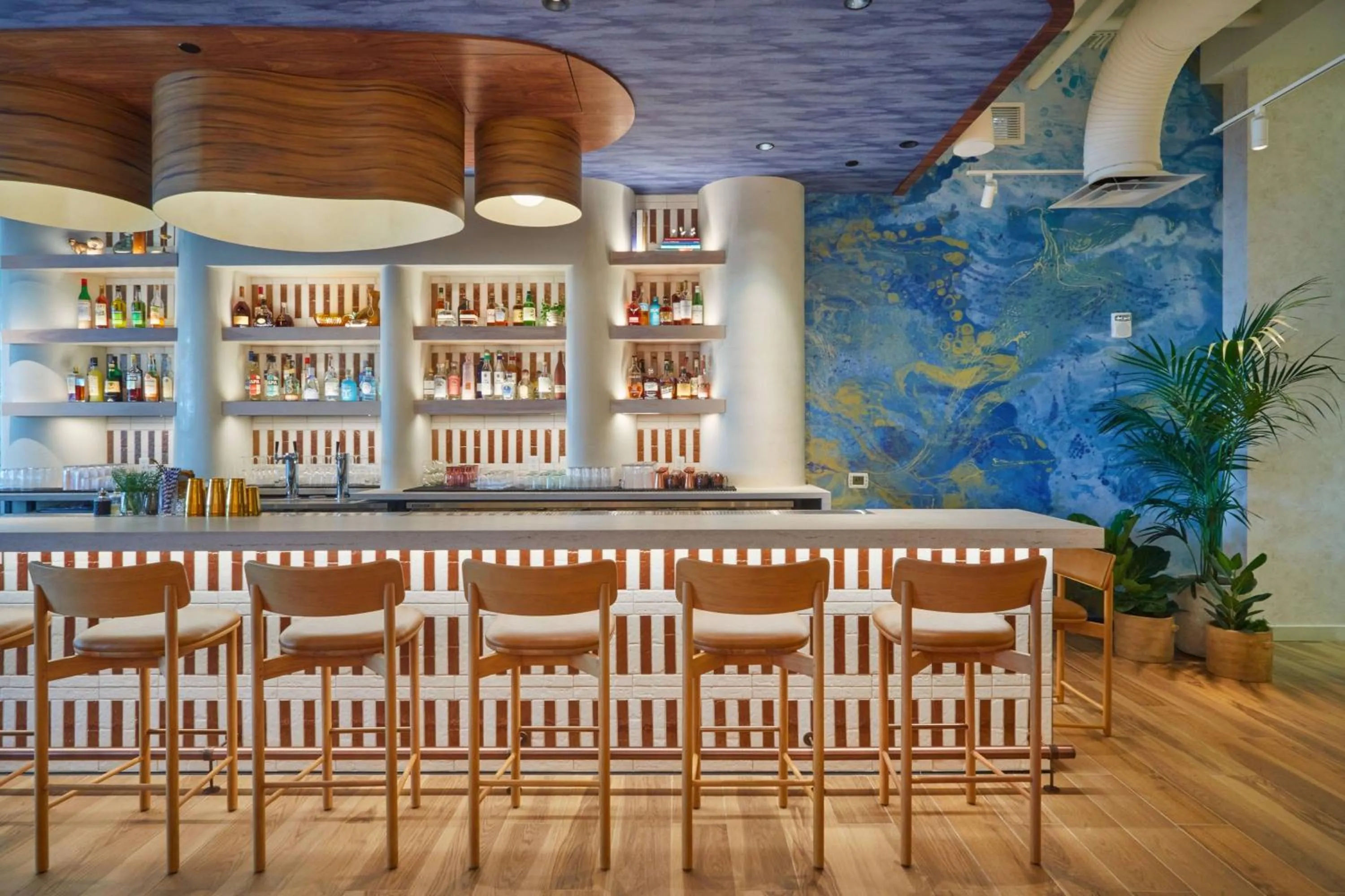 Restaurant/places to eat in Renaissance Honolulu Hotel & Spa