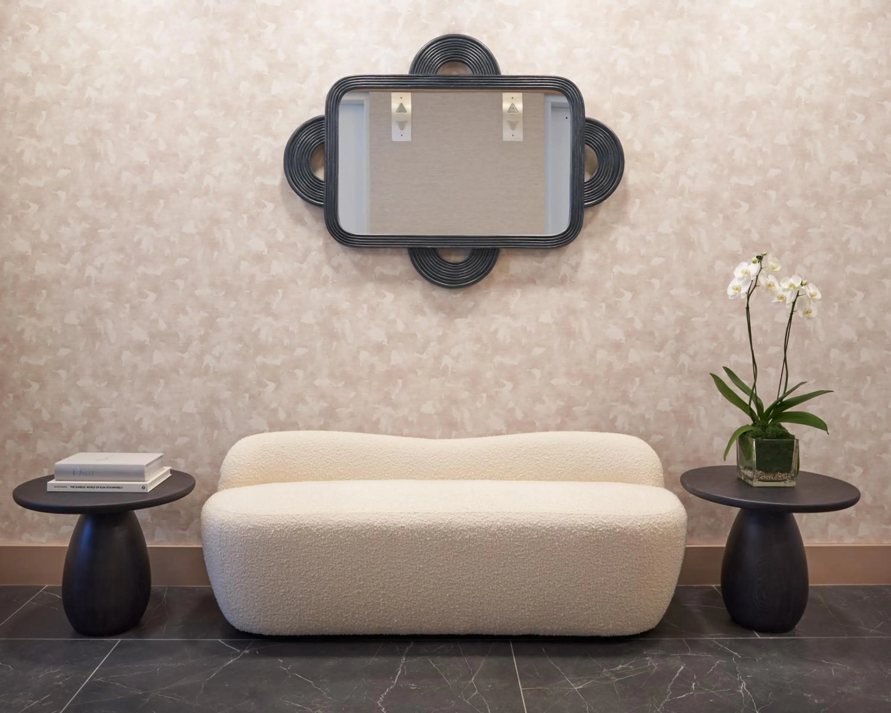 Seating area in Hotel Vesper, Houston, a Tribute Portfolio Hotel