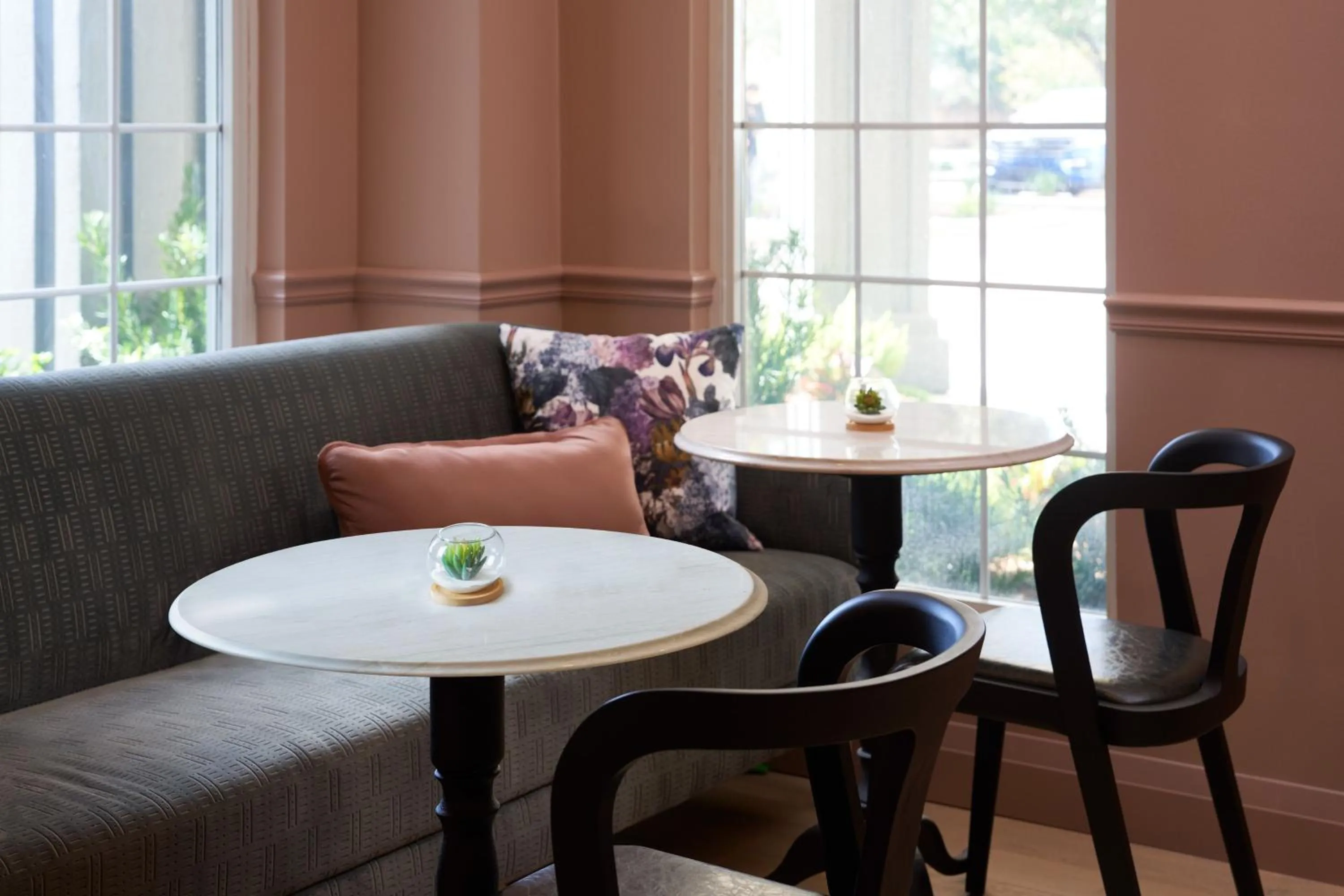 Restaurant/places to eat in Hotel Vesper, Houston, a Tribute Portfolio Hotel