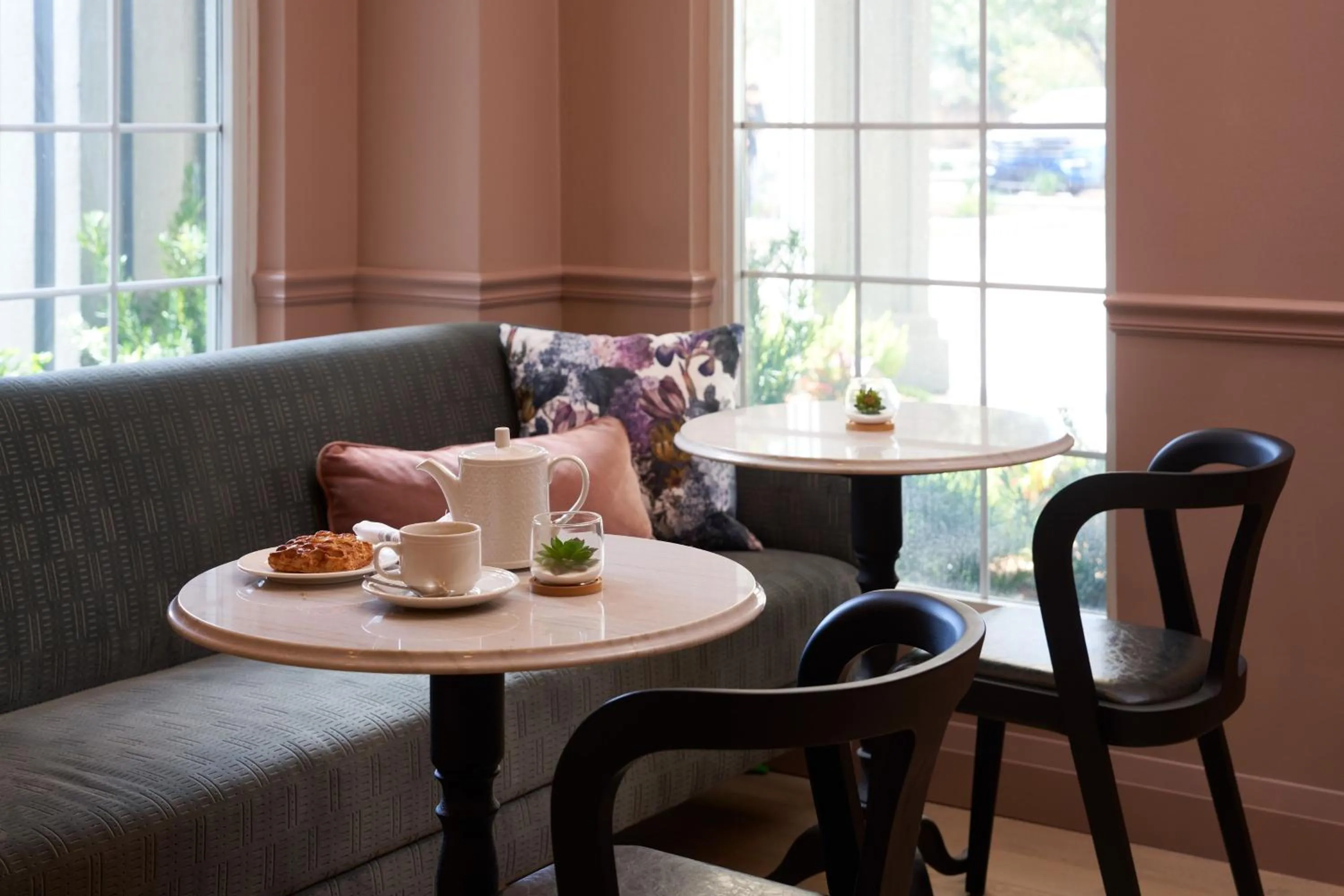 Restaurant/places to eat in Hotel Vesper, Houston, a Tribute Portfolio Hotel