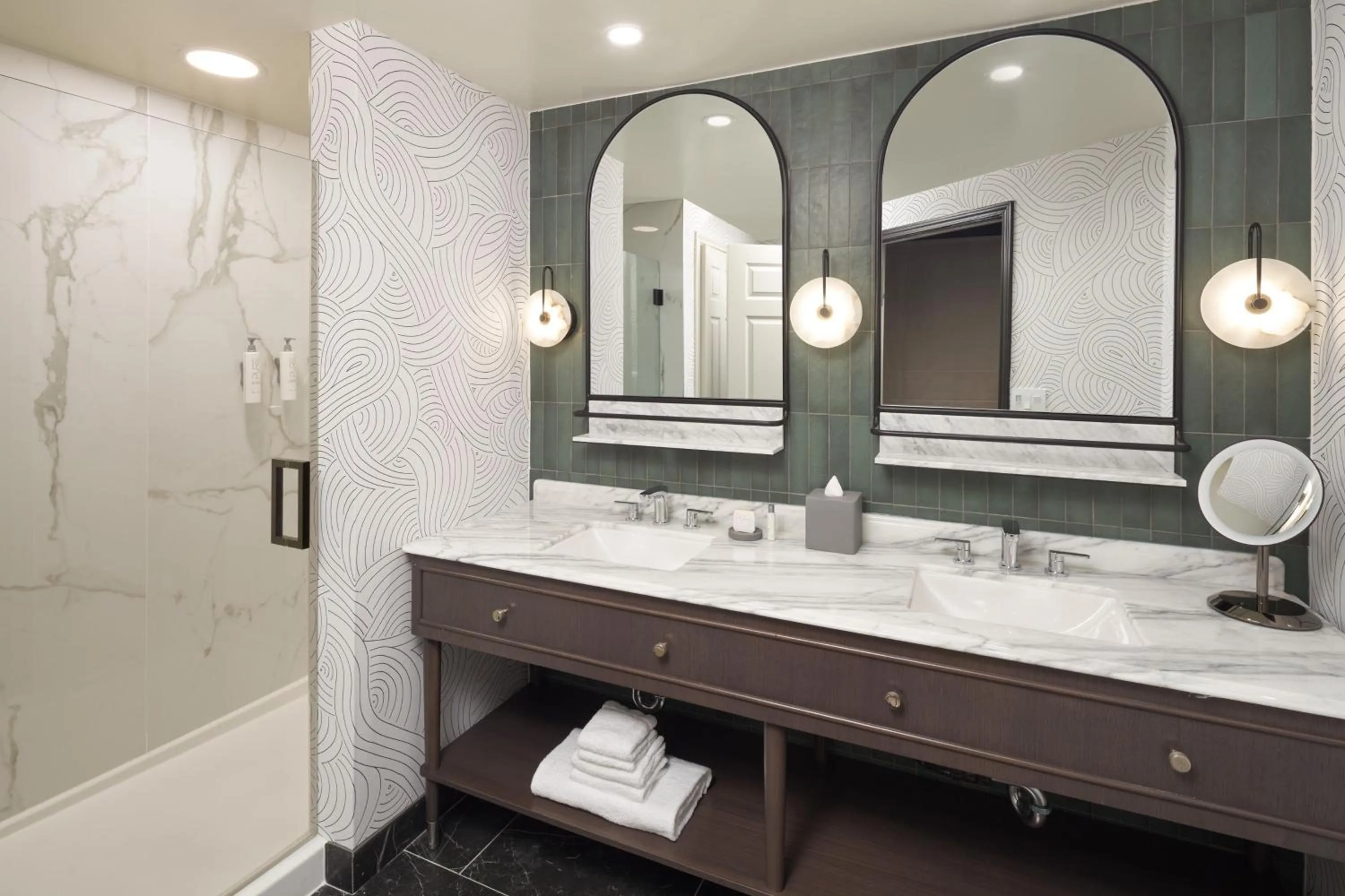 Bathroom in Hotel Vesper, Houston, a Tribute Portfolio Hotel