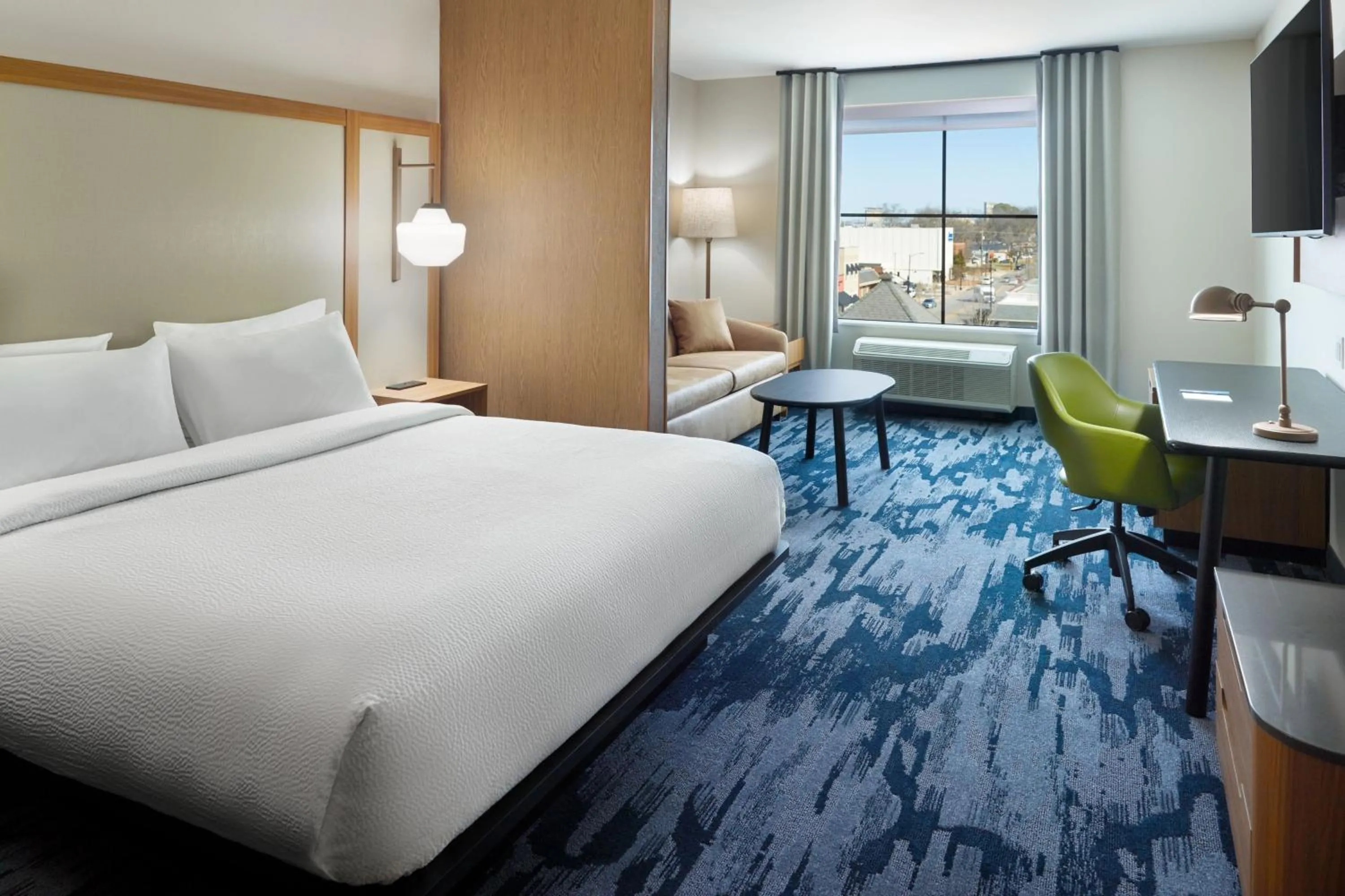 Photo of the whole room, Bed in Fairfield by Marriott Inn & Suites Decatur