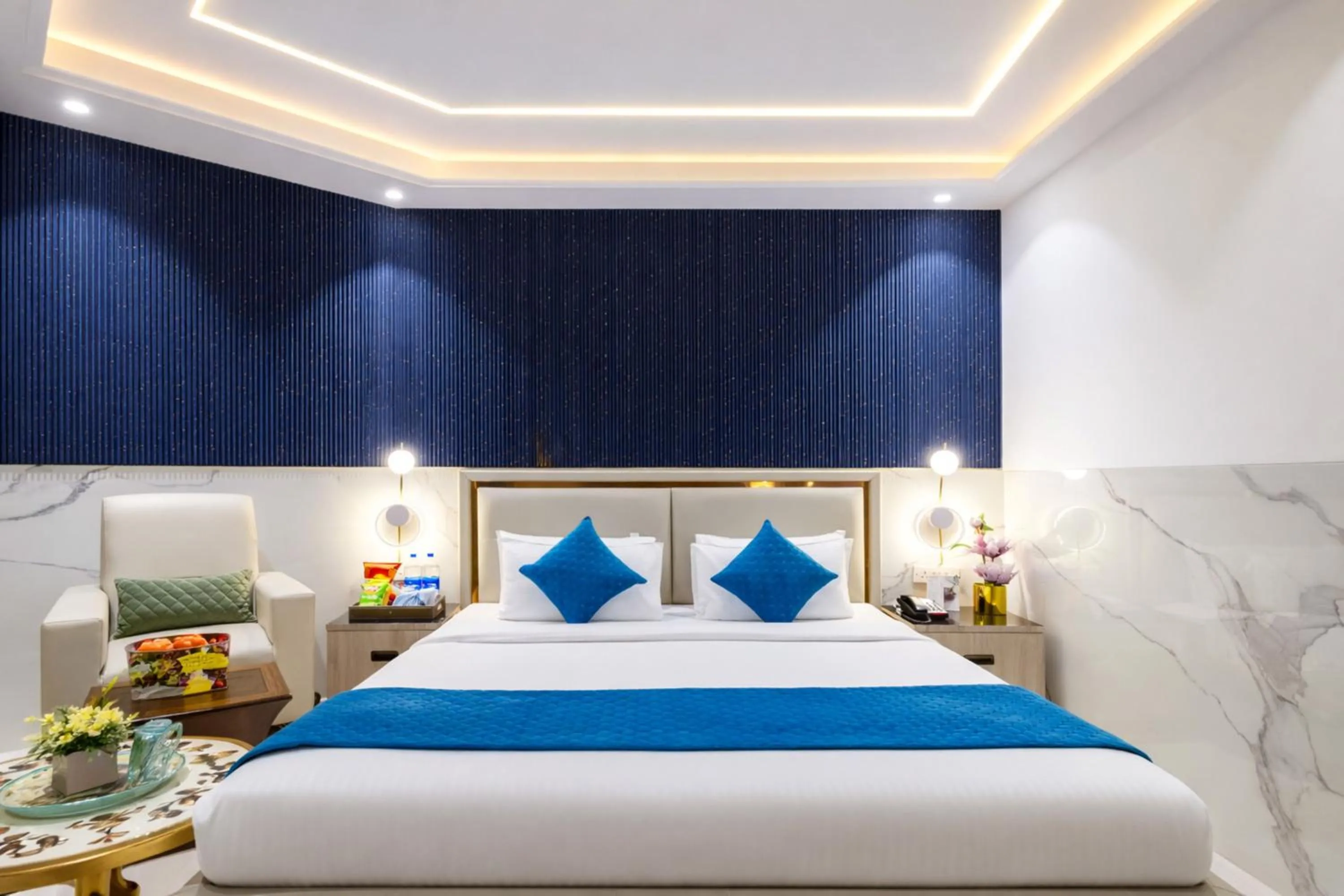 Bedroom, Bed in Hotel Transit International- Aerocity Delhi Airport