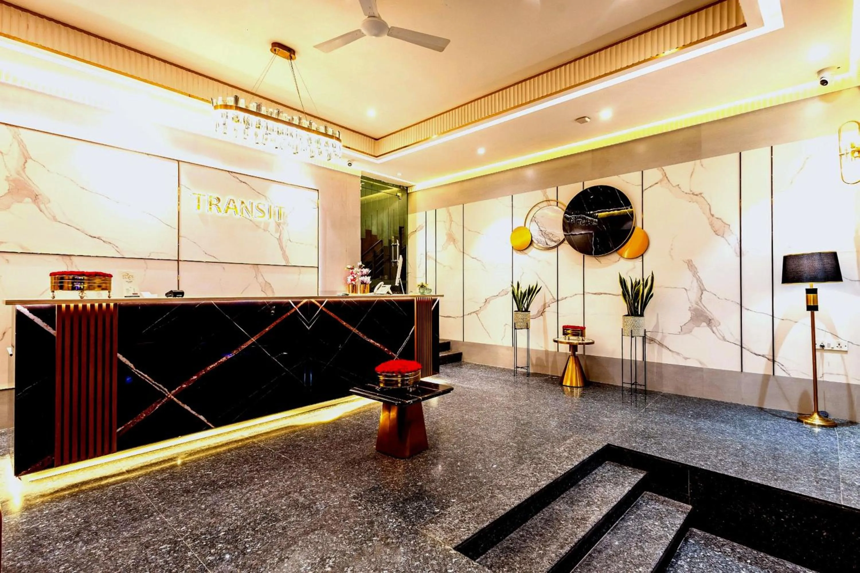 Lobby or reception in Hotel Transit International- Aerocity Delhi Airport