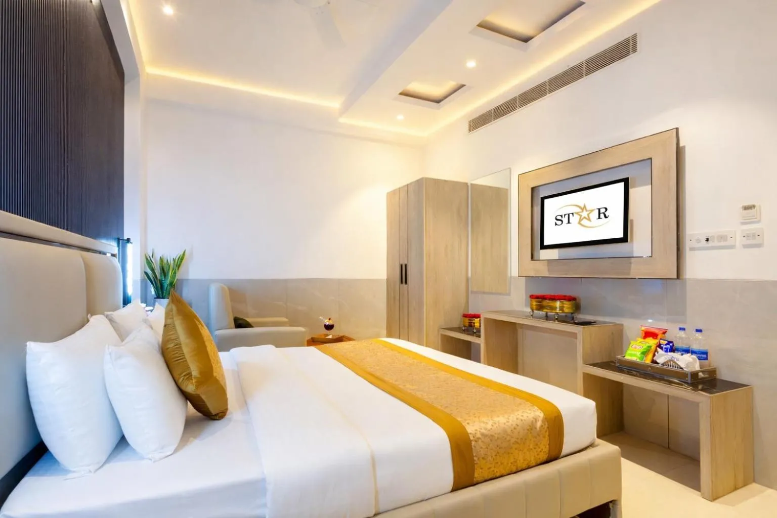 Bed in Hotel Transit International- Aerocity Delhi Airport