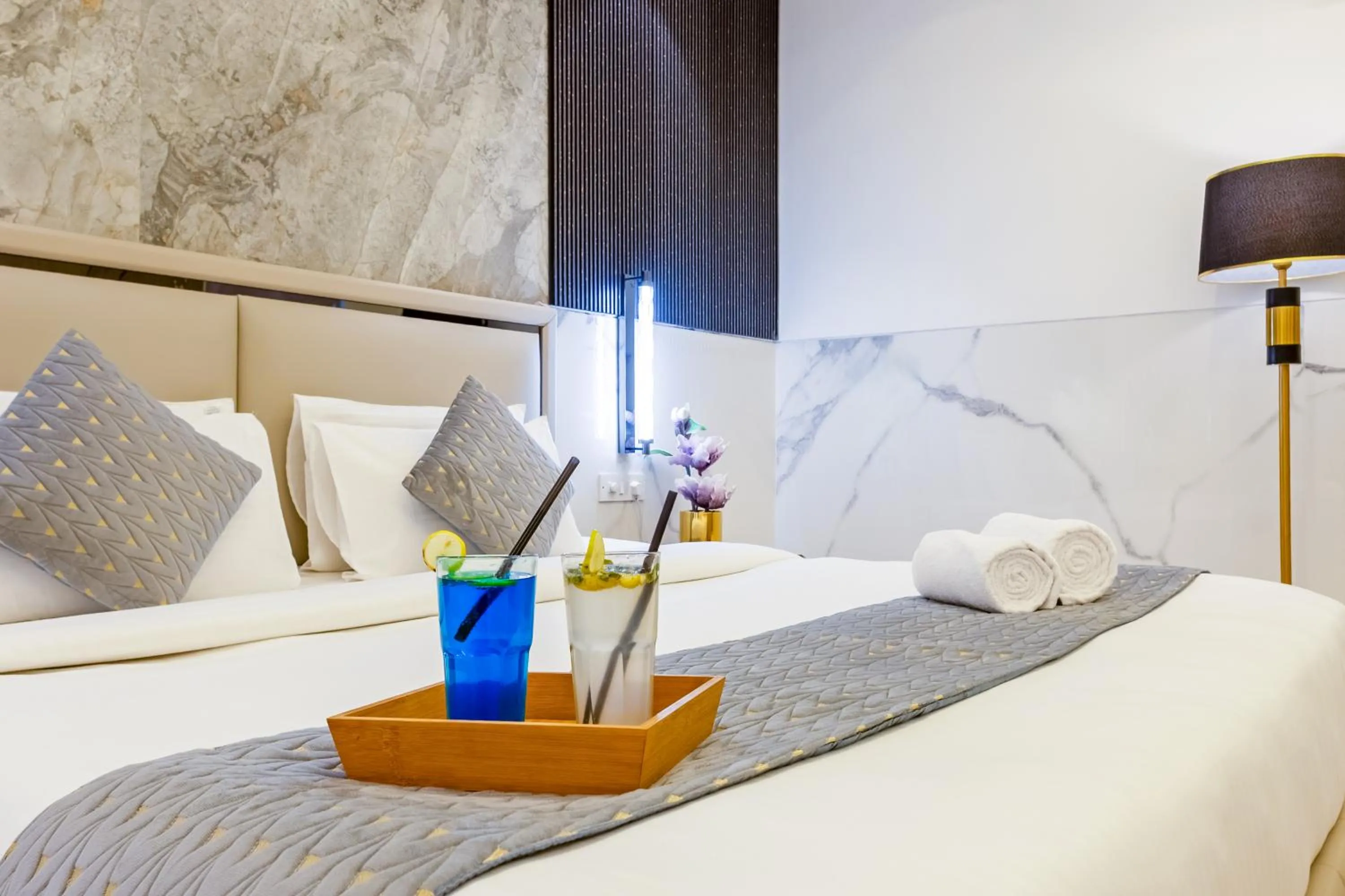 Bedroom, Bed in Hotel Transit International- Aerocity Delhi Airport