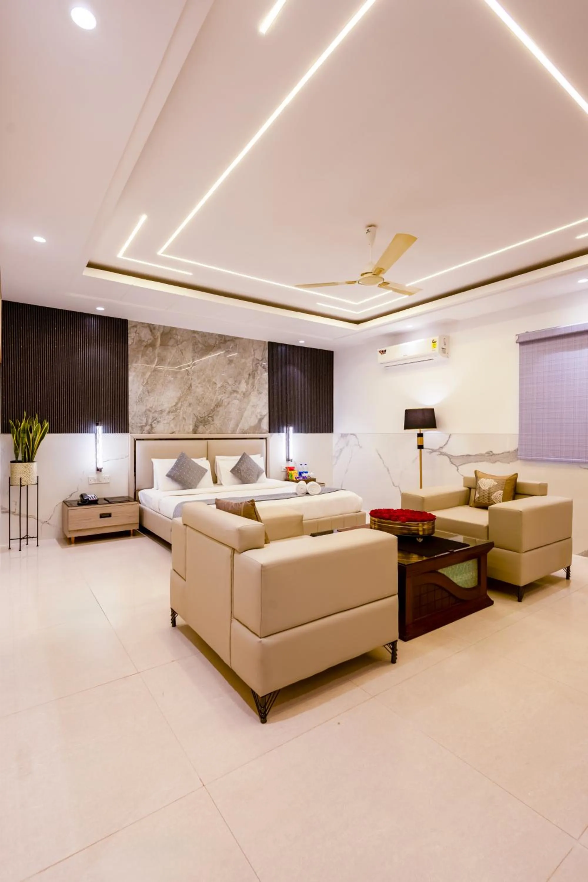 Bed in Hotel Transit International- Aerocity Delhi Airport