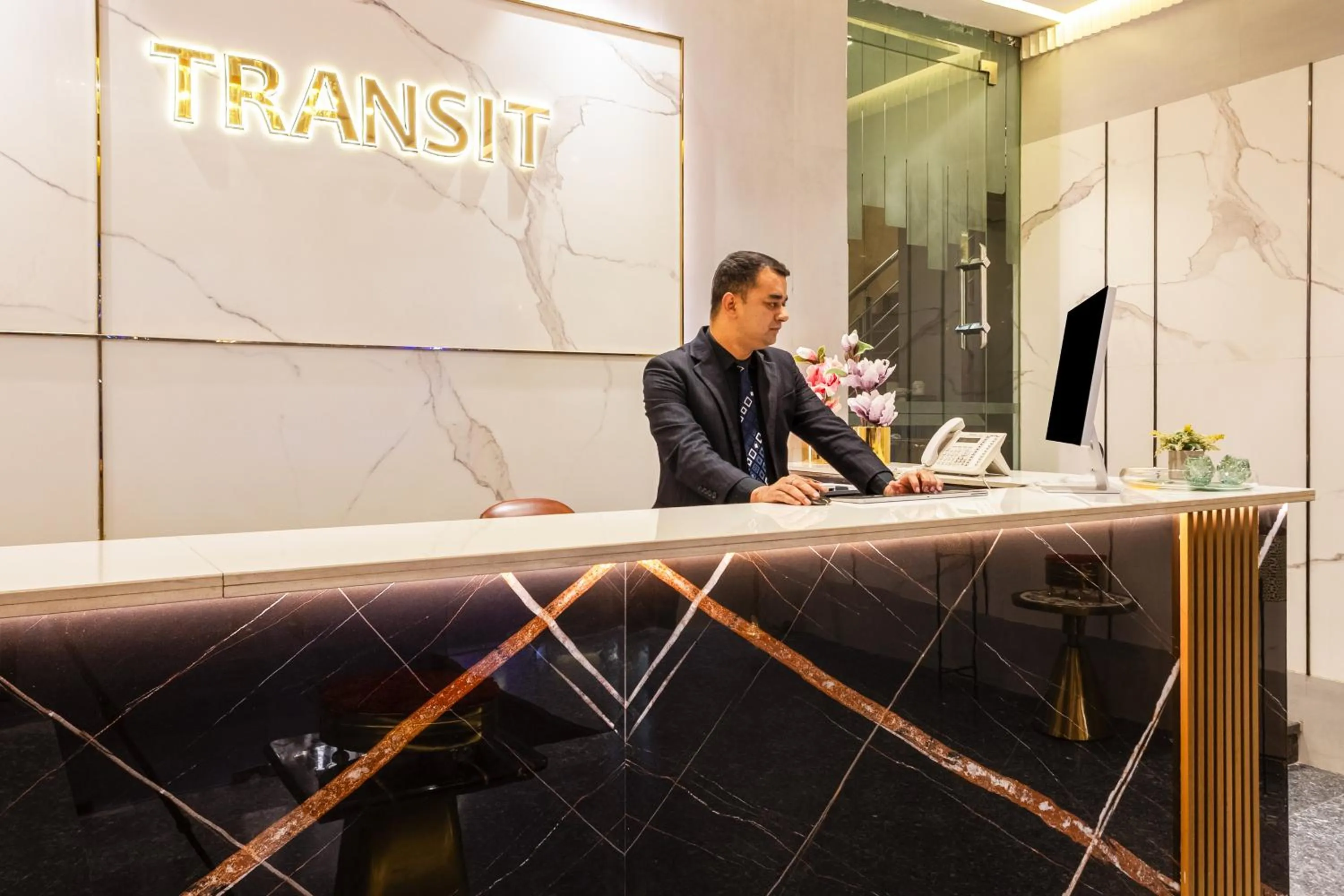 Lobby or reception in Hotel Transit International- Aerocity Delhi Airport