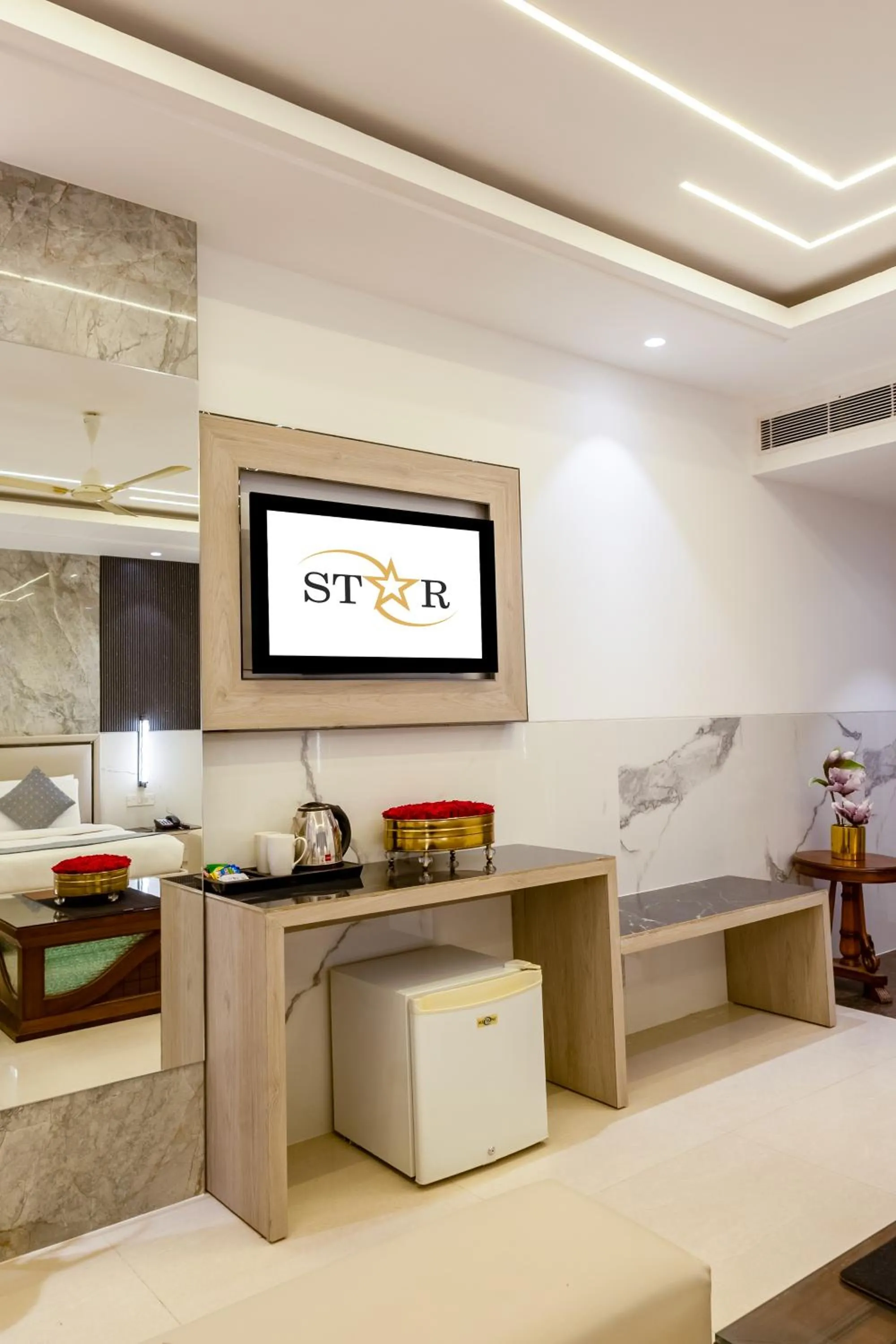 TV and multimedia in Hotel Transit International- Aerocity Delhi Airport