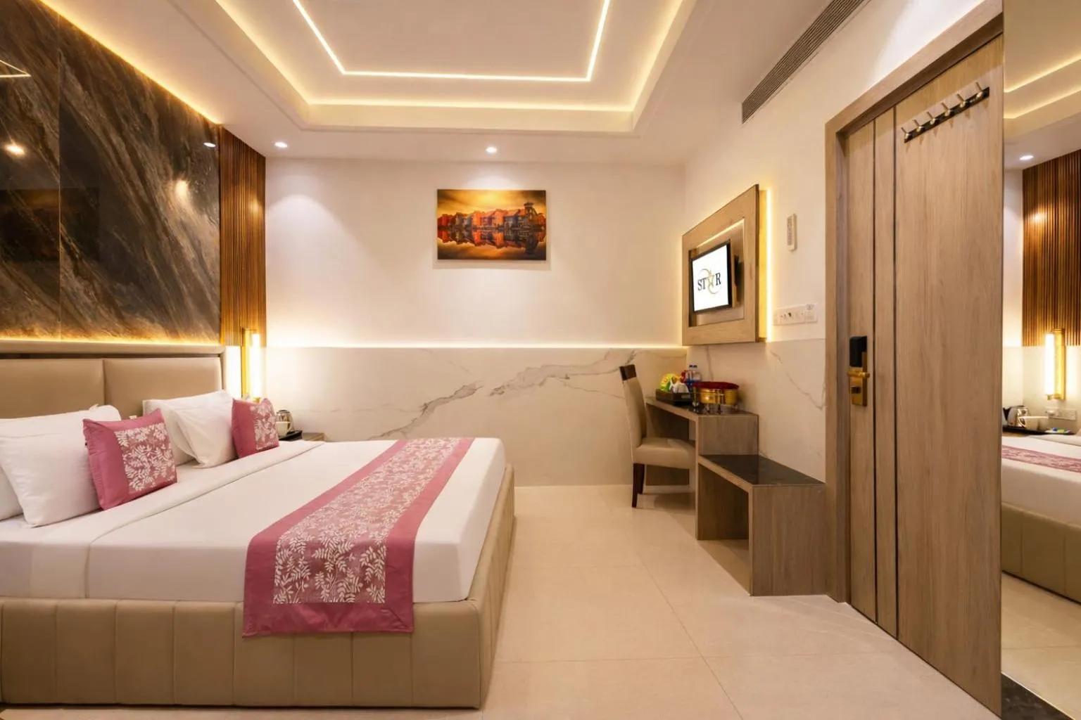 Photo of the whole room, Bed in Hotel Transit International- Aerocity Delhi Airport
