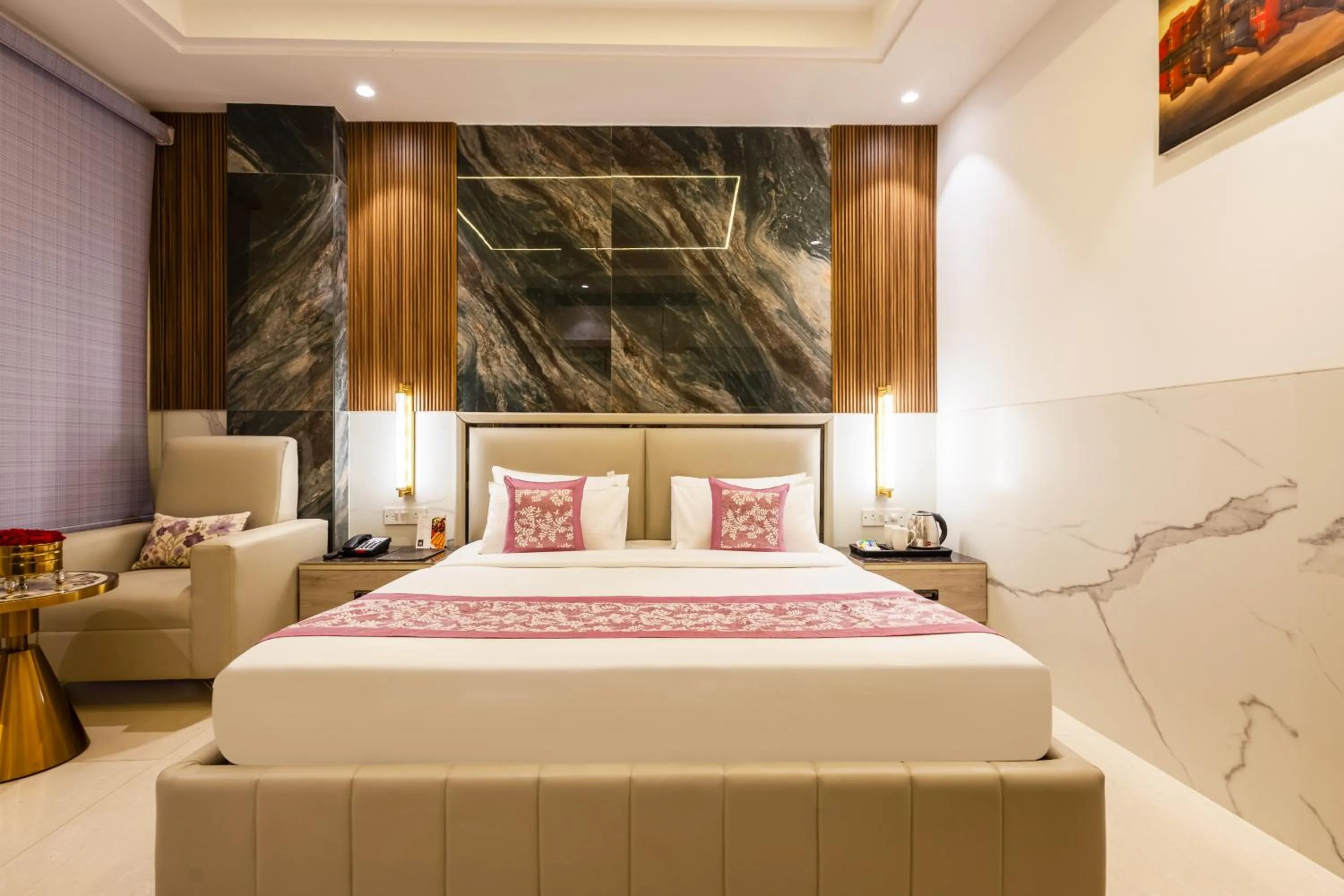 Photo of the whole room, Bed in Hotel Transit International- Aerocity Delhi Airport