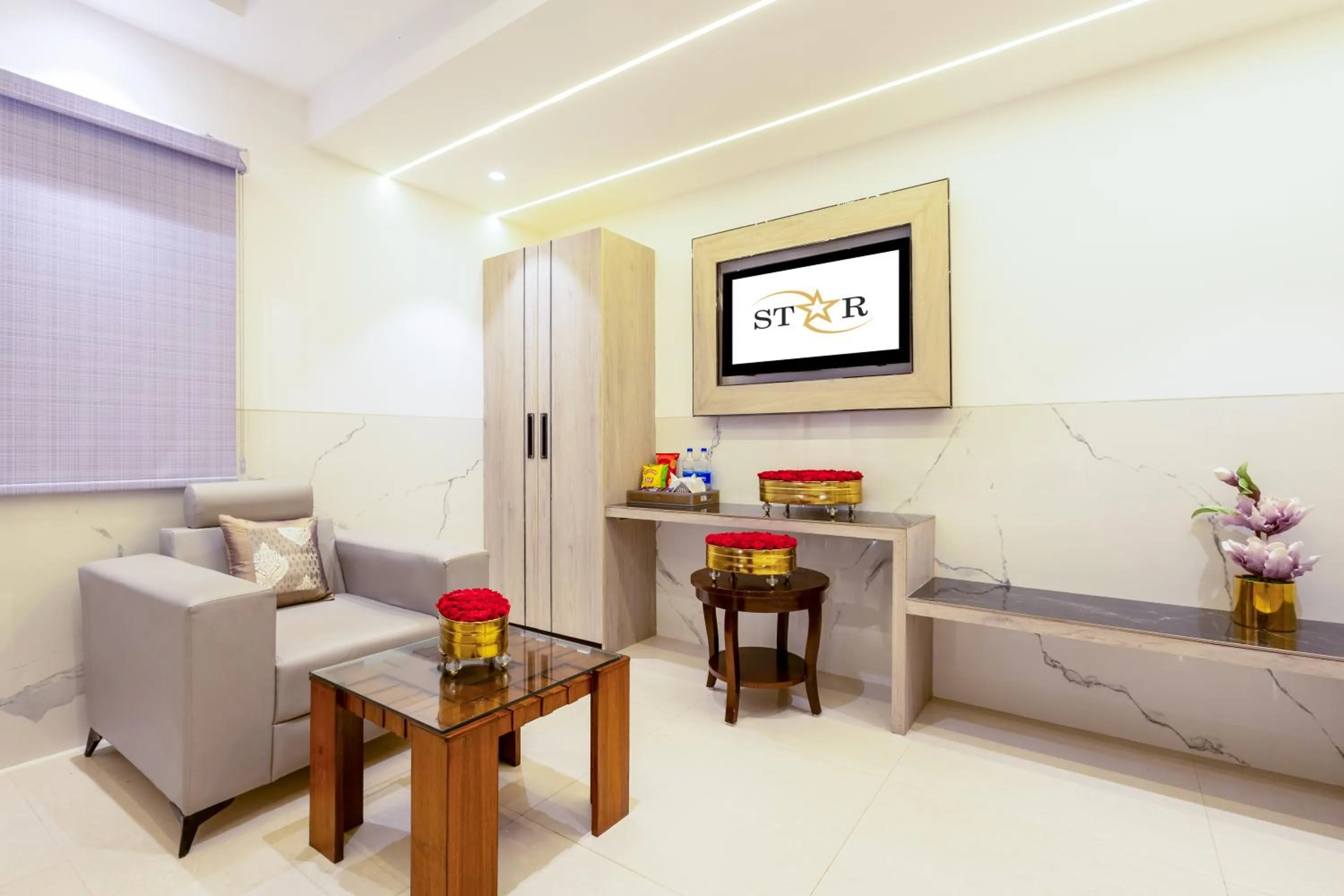 Photo of the whole room in Hotel Transit International- Aerocity Delhi Airport