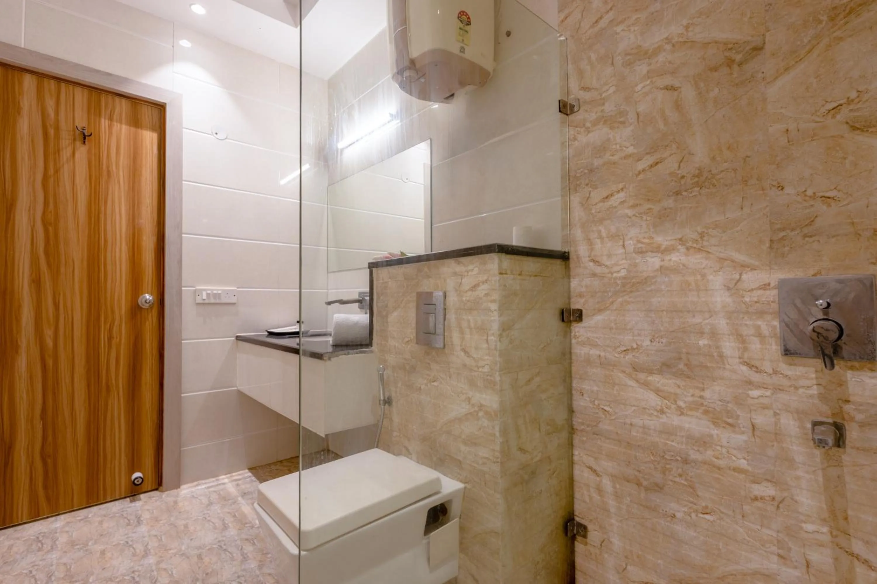 Bathroom in Hotel Transit International- Aerocity Delhi Airport