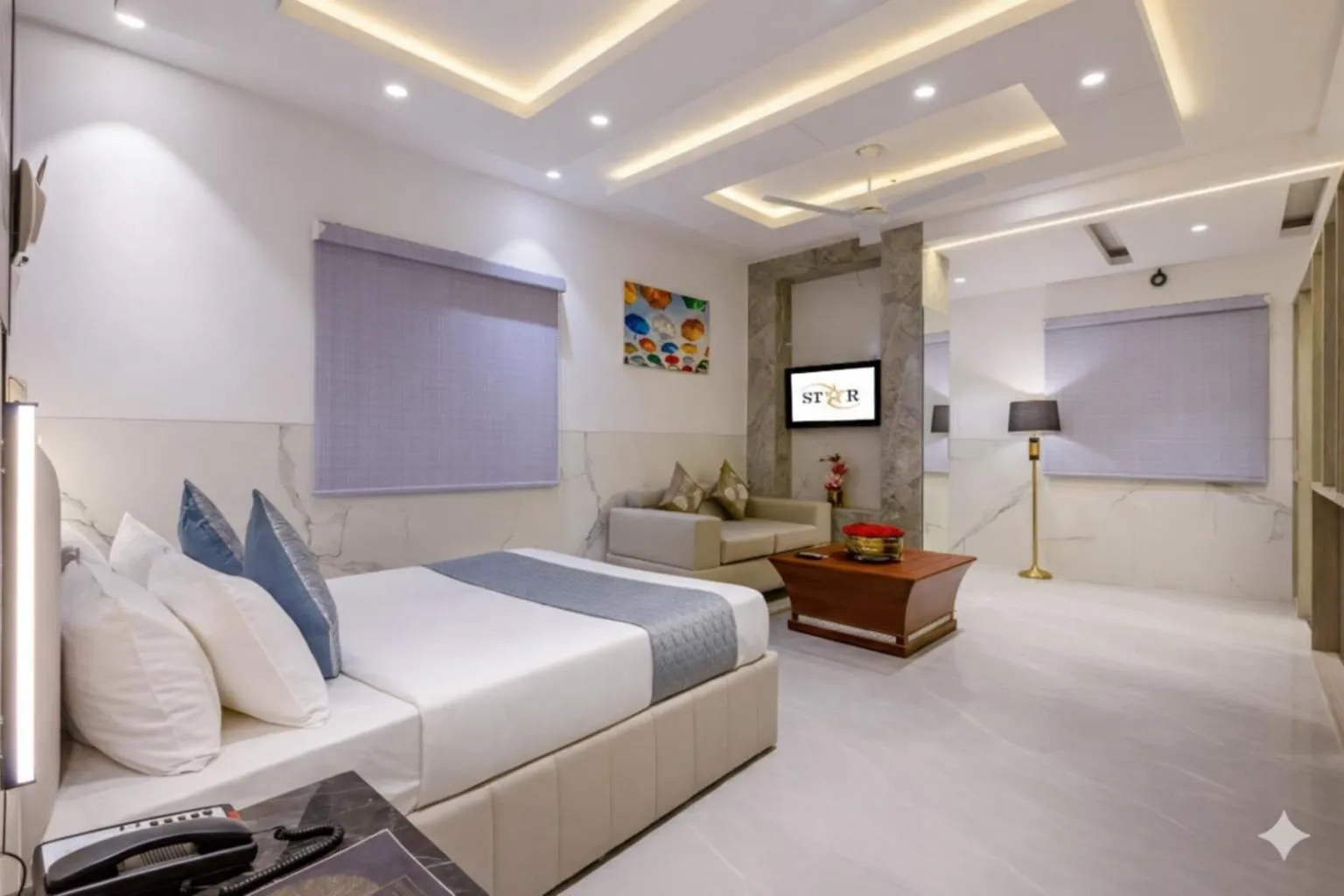 Photo of the whole room, Bed in Hotel Transit International- Aerocity Delhi Airport