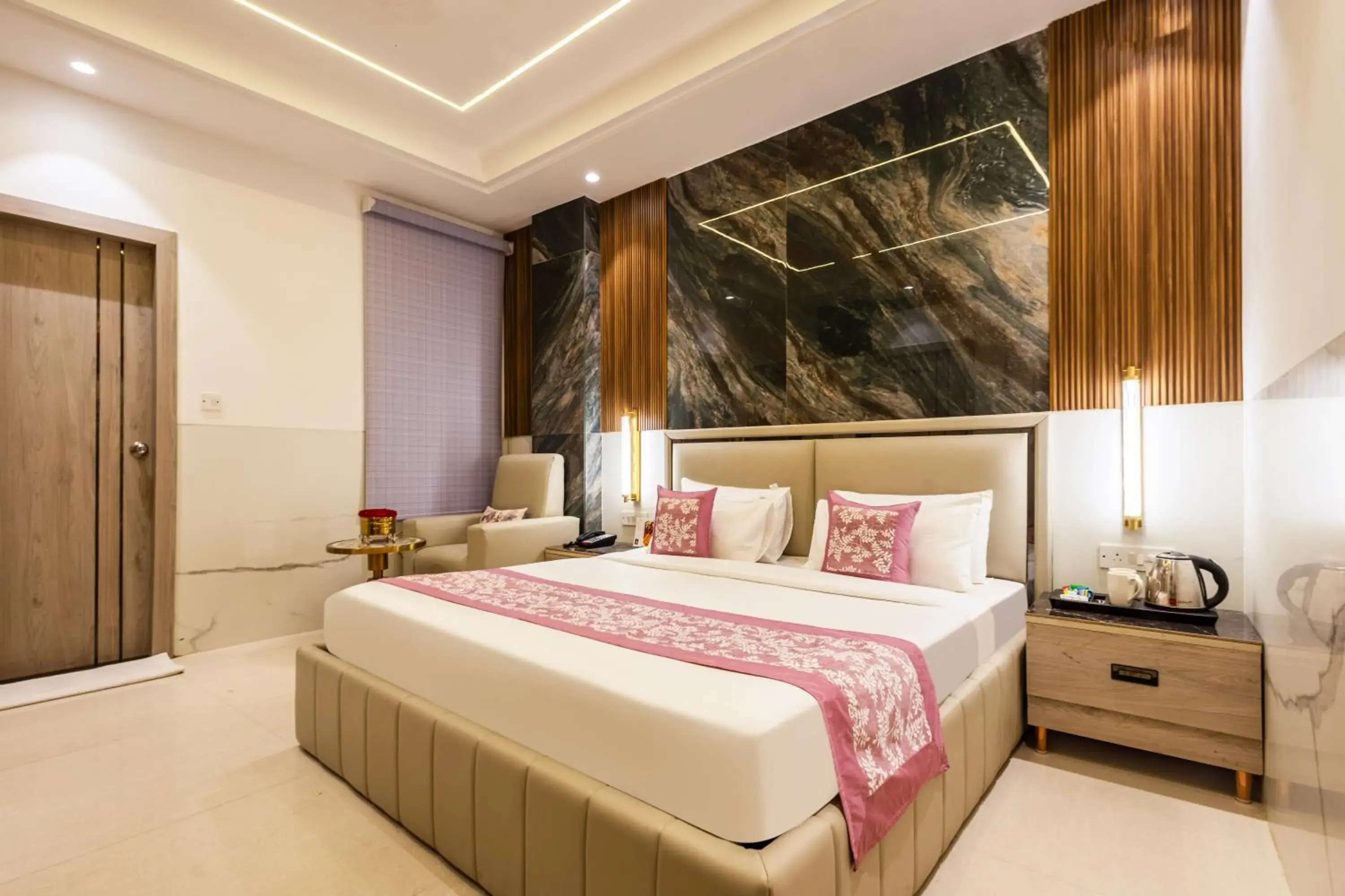 Double Room in Hotel Transit International- Aerocity Delhi Airport Double Room in Hotel Transit International- Aerocity Delhi Airport