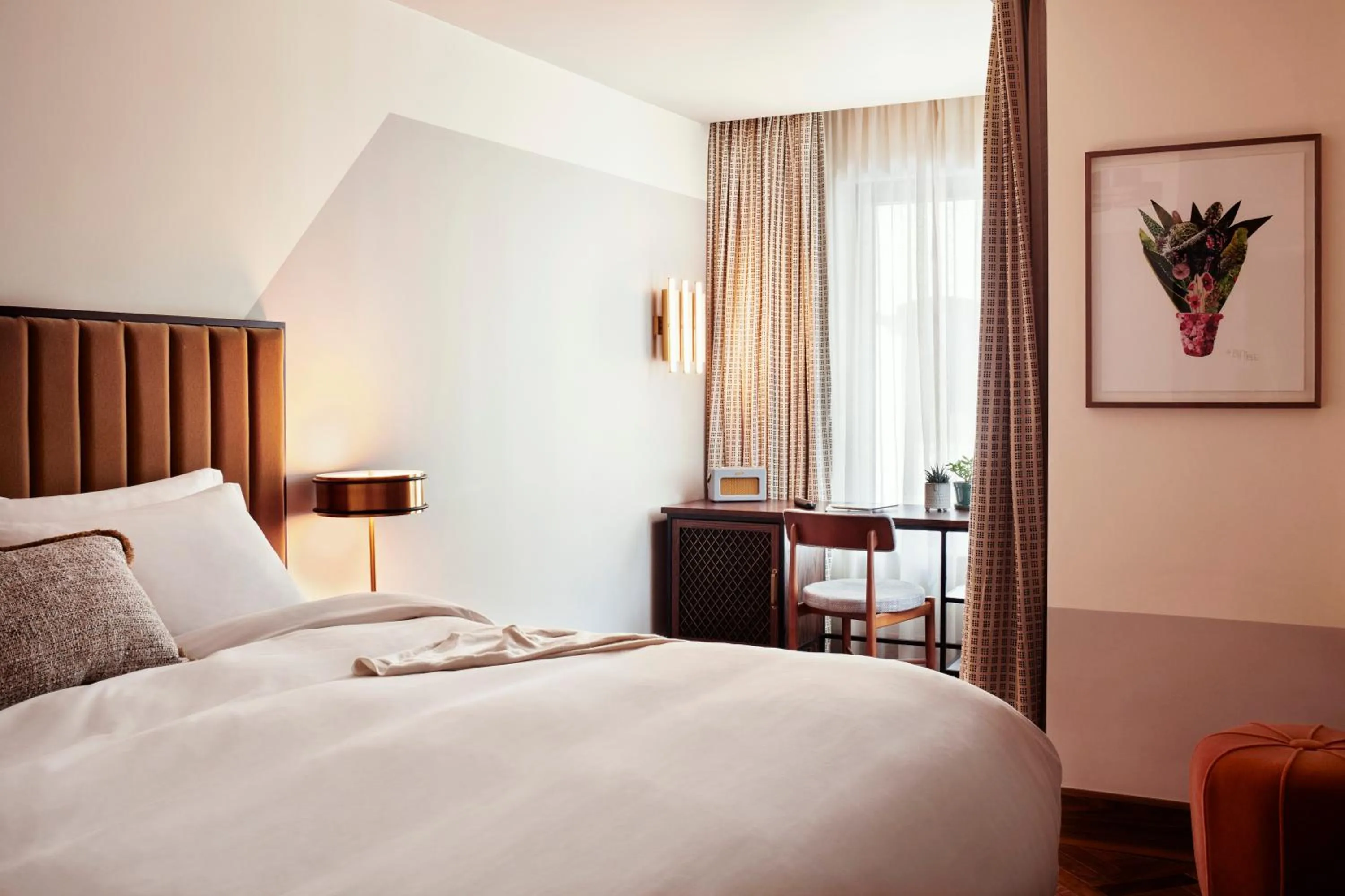 Bedroom, Bed in The Hoxton, Holborn