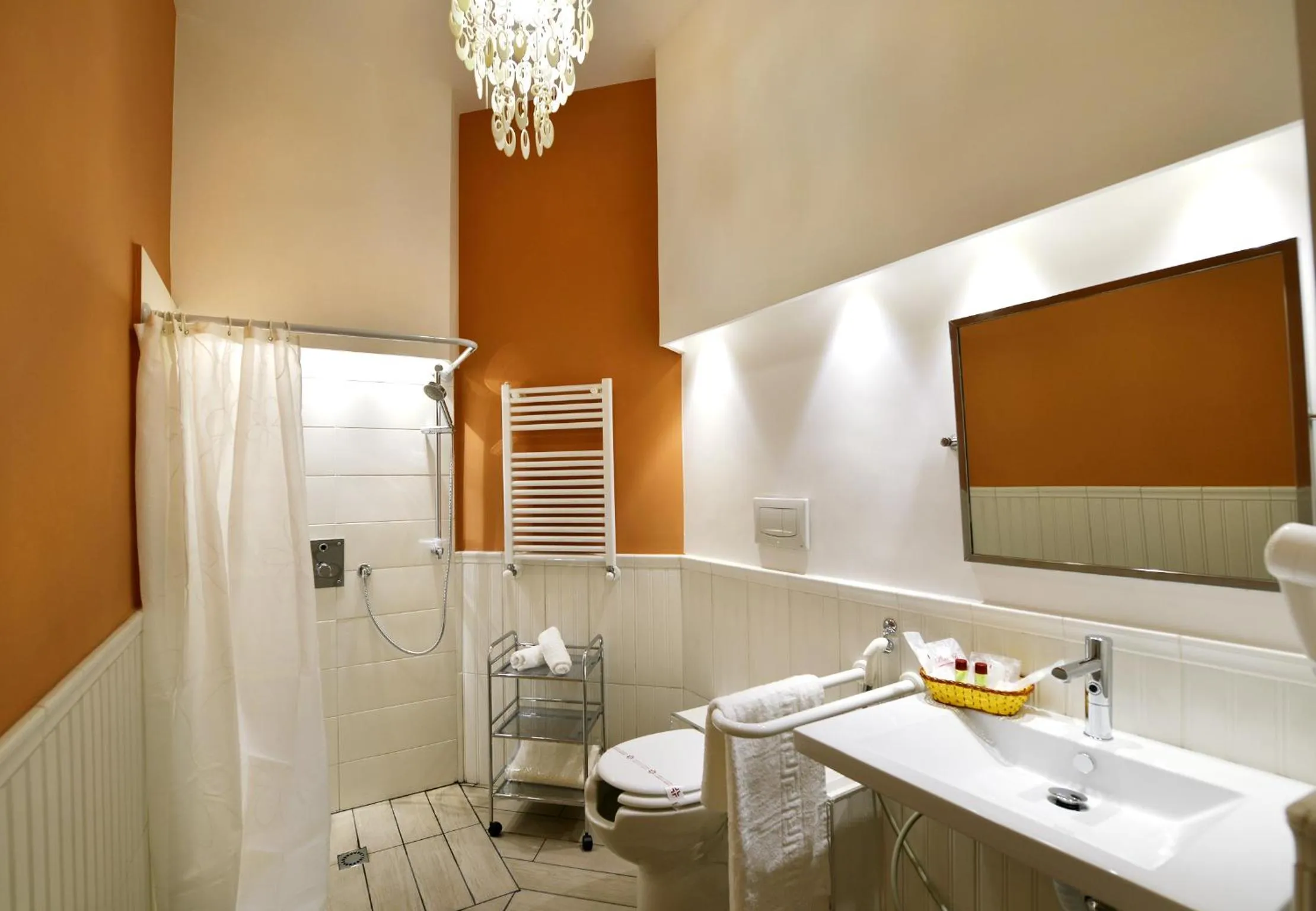 Bathroom in *1*7*4* Via Roma