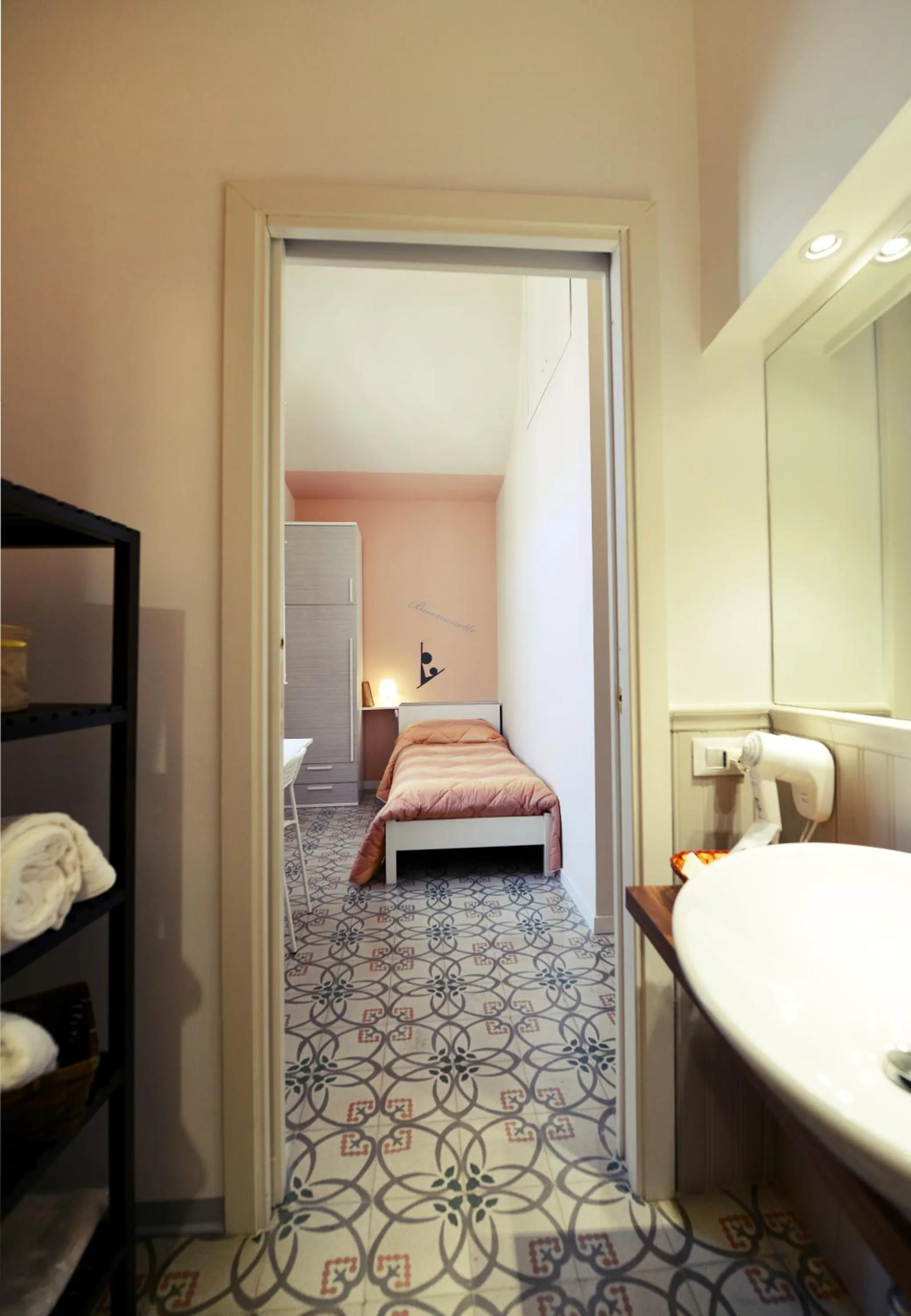 Bed in *1*7*4* Via Roma