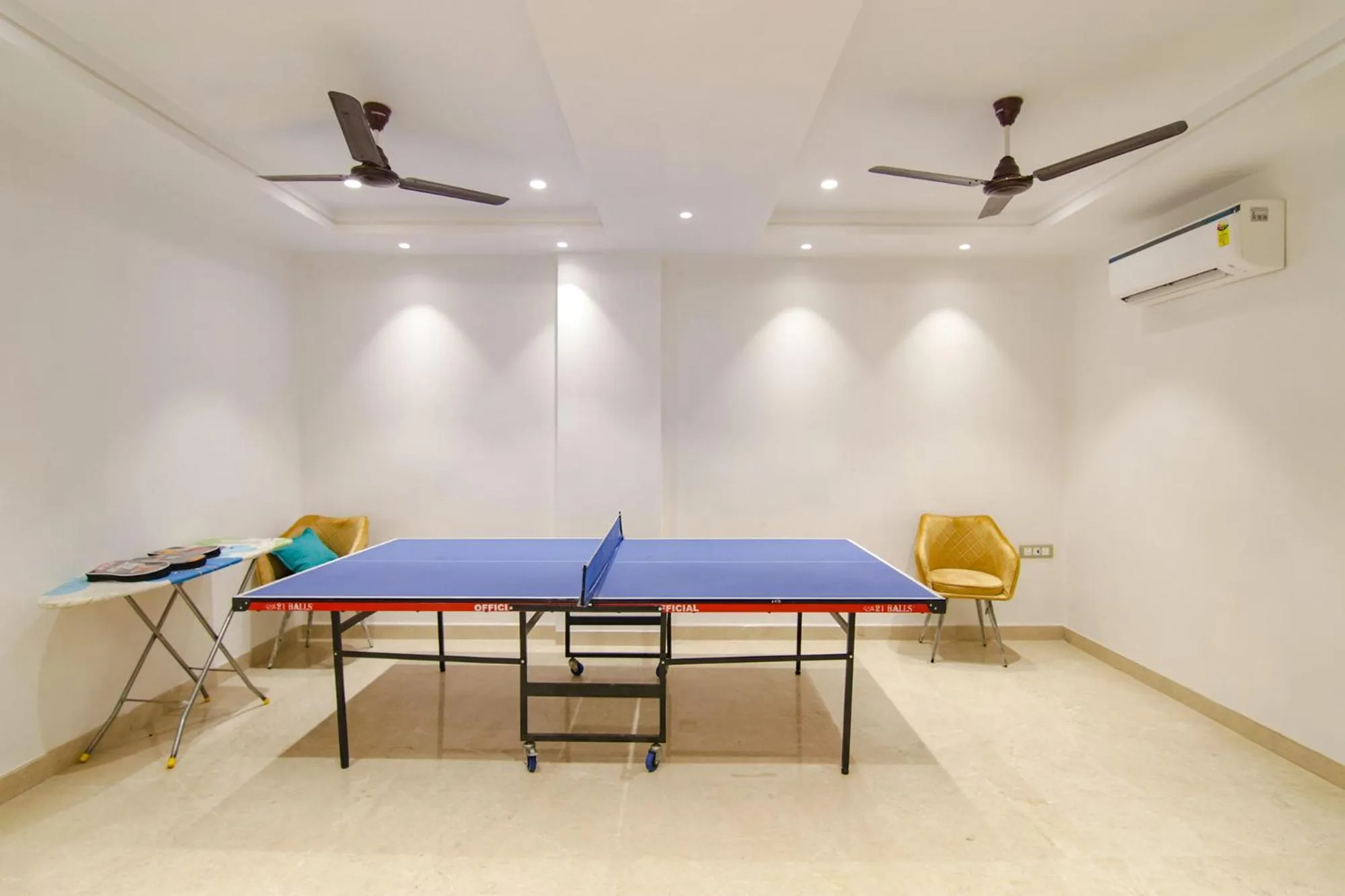 Game Room in FabHotel La Serene BnB- Ashok Vihar