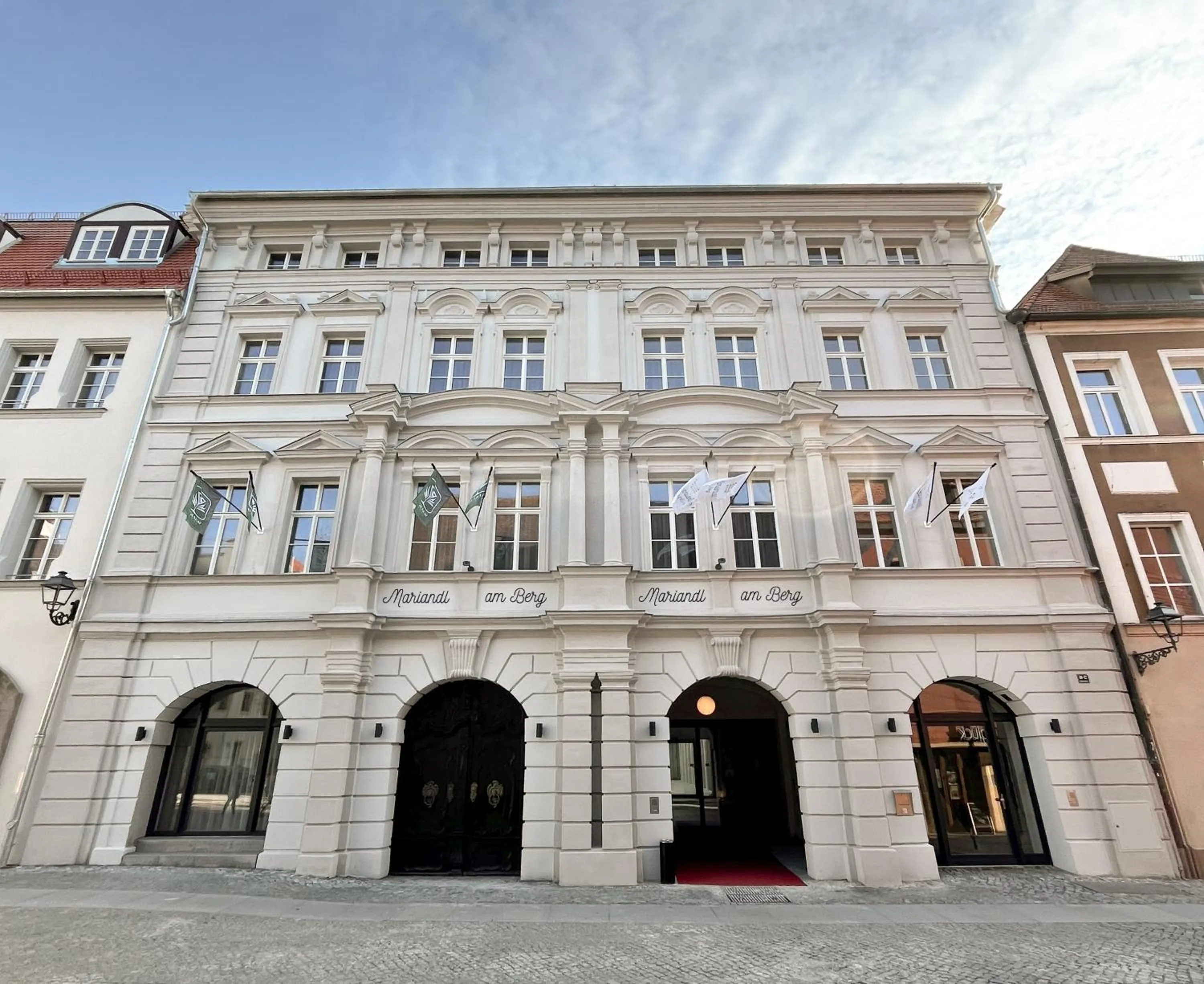 Property building in Mariandl am Berg