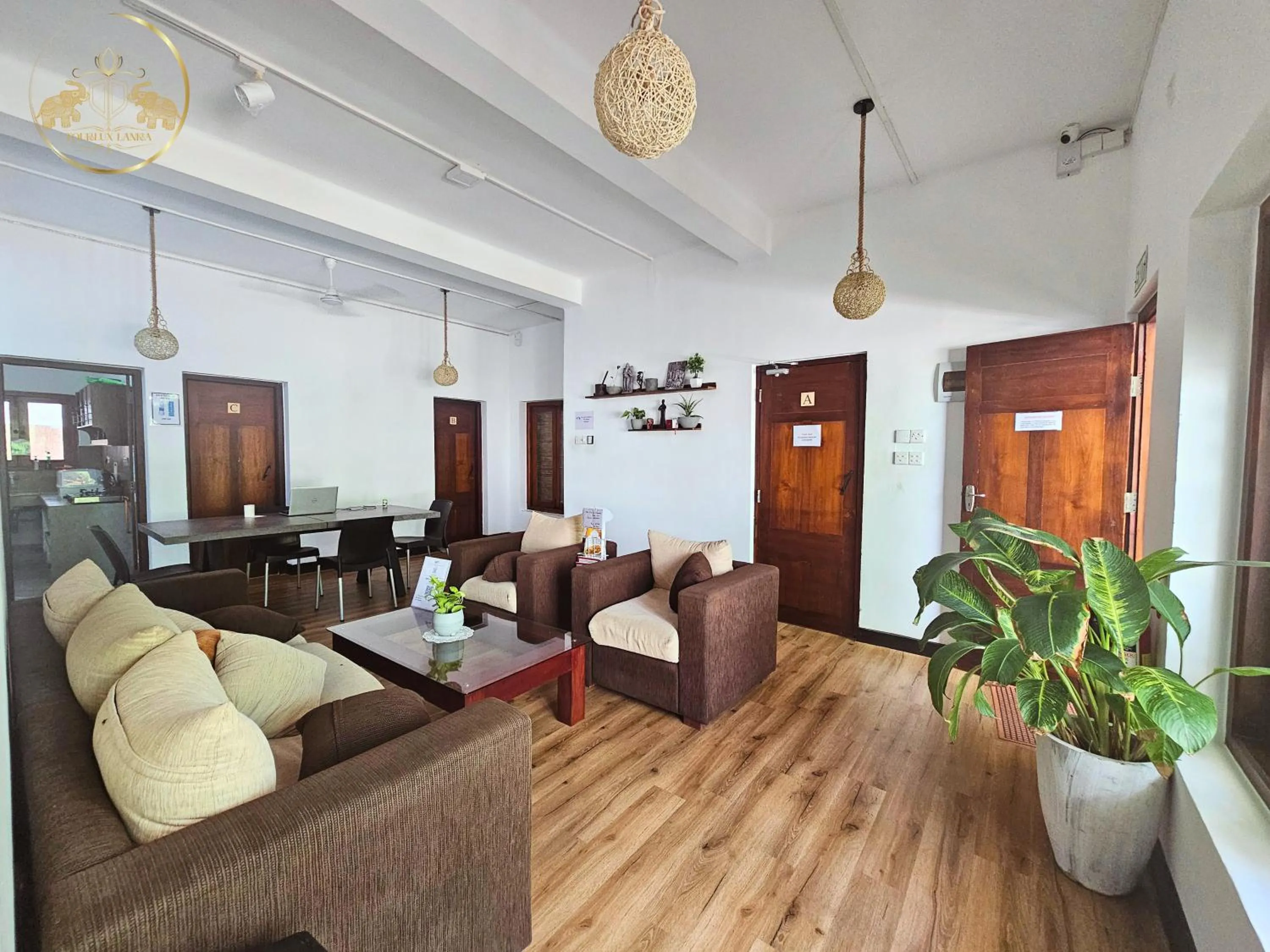 Galle Face Terrace Hostel by Tourlux