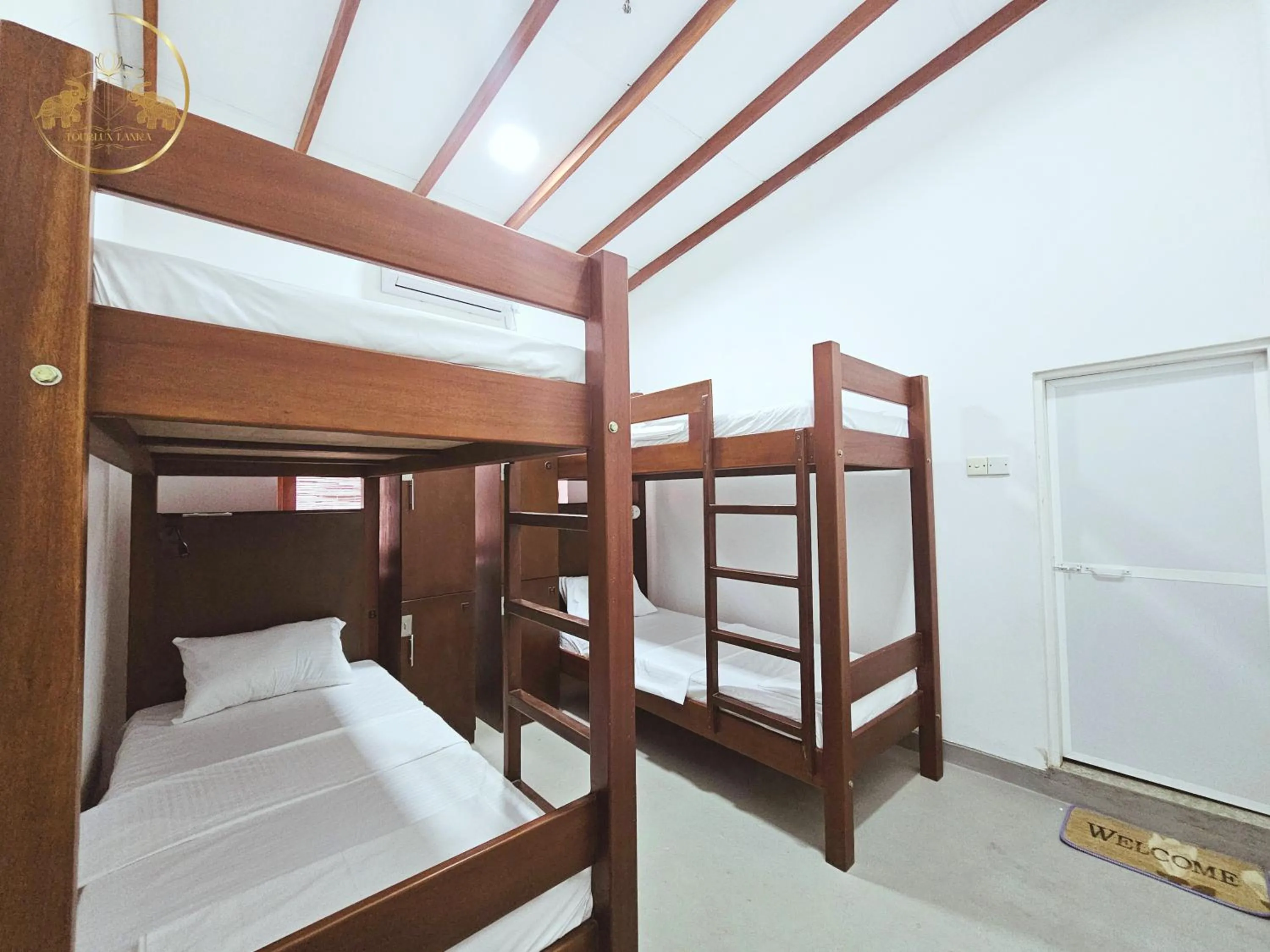 Bed in Galle Face Terrace Hostel by Tourlux