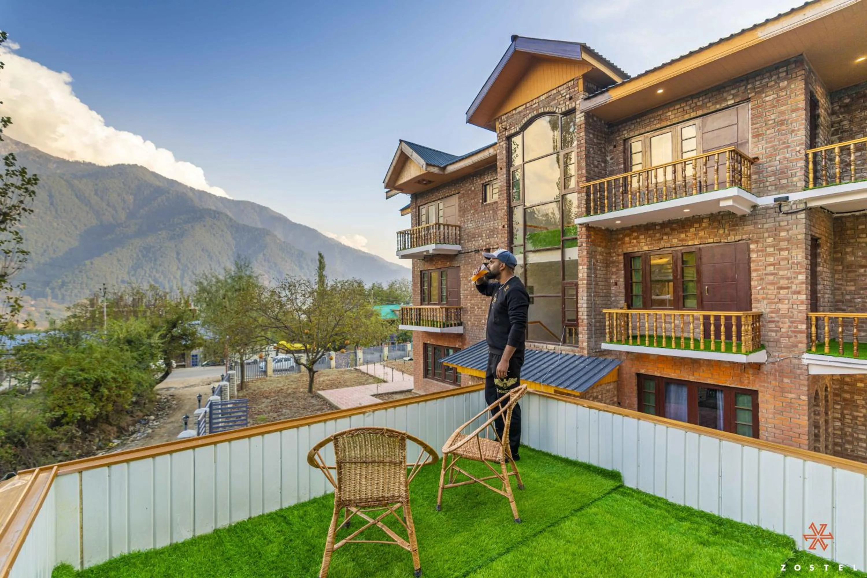 Balcony/Terrace in Zostel Pahalgam