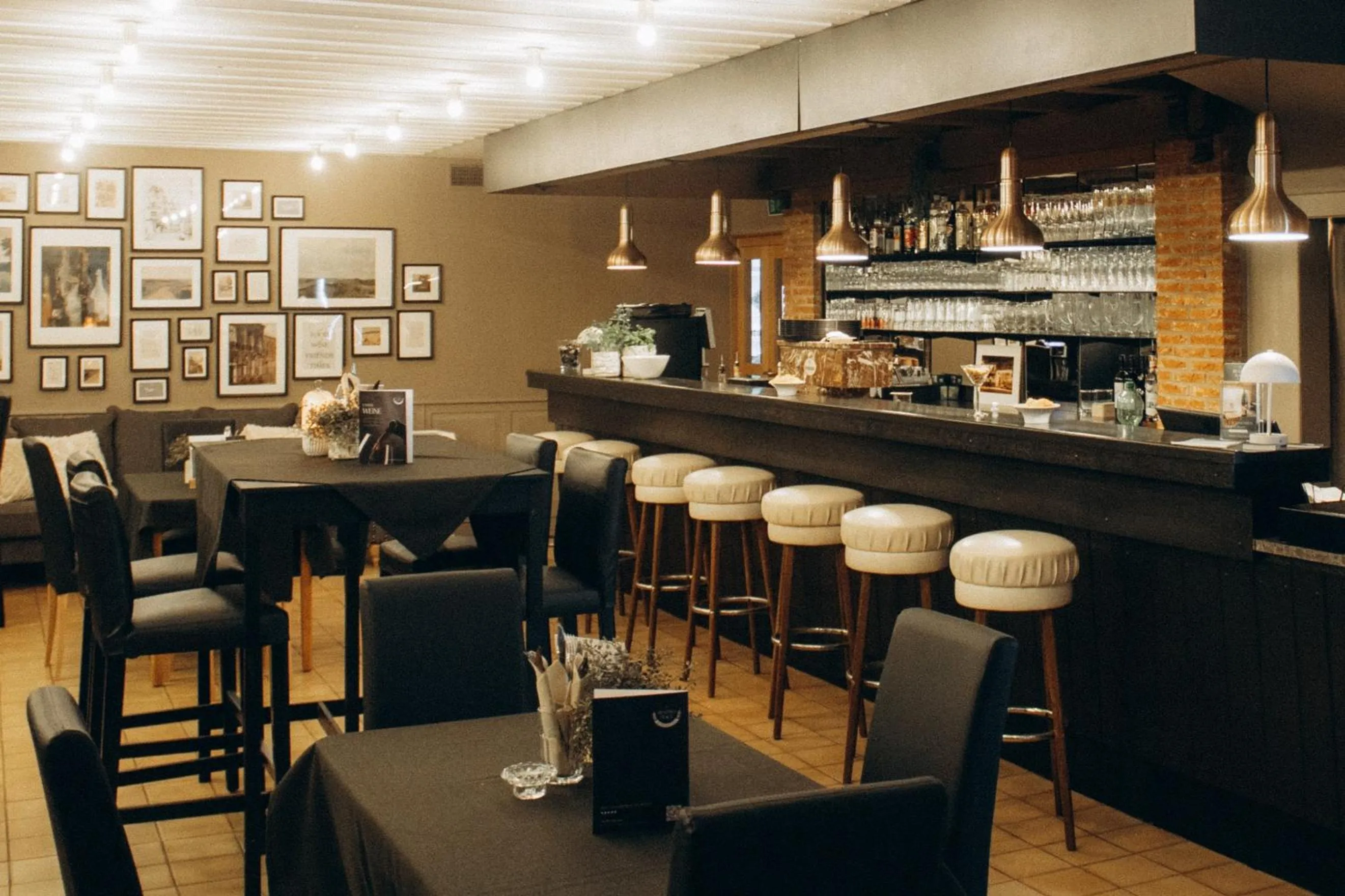 Restaurant/places to eat in The Resting Place