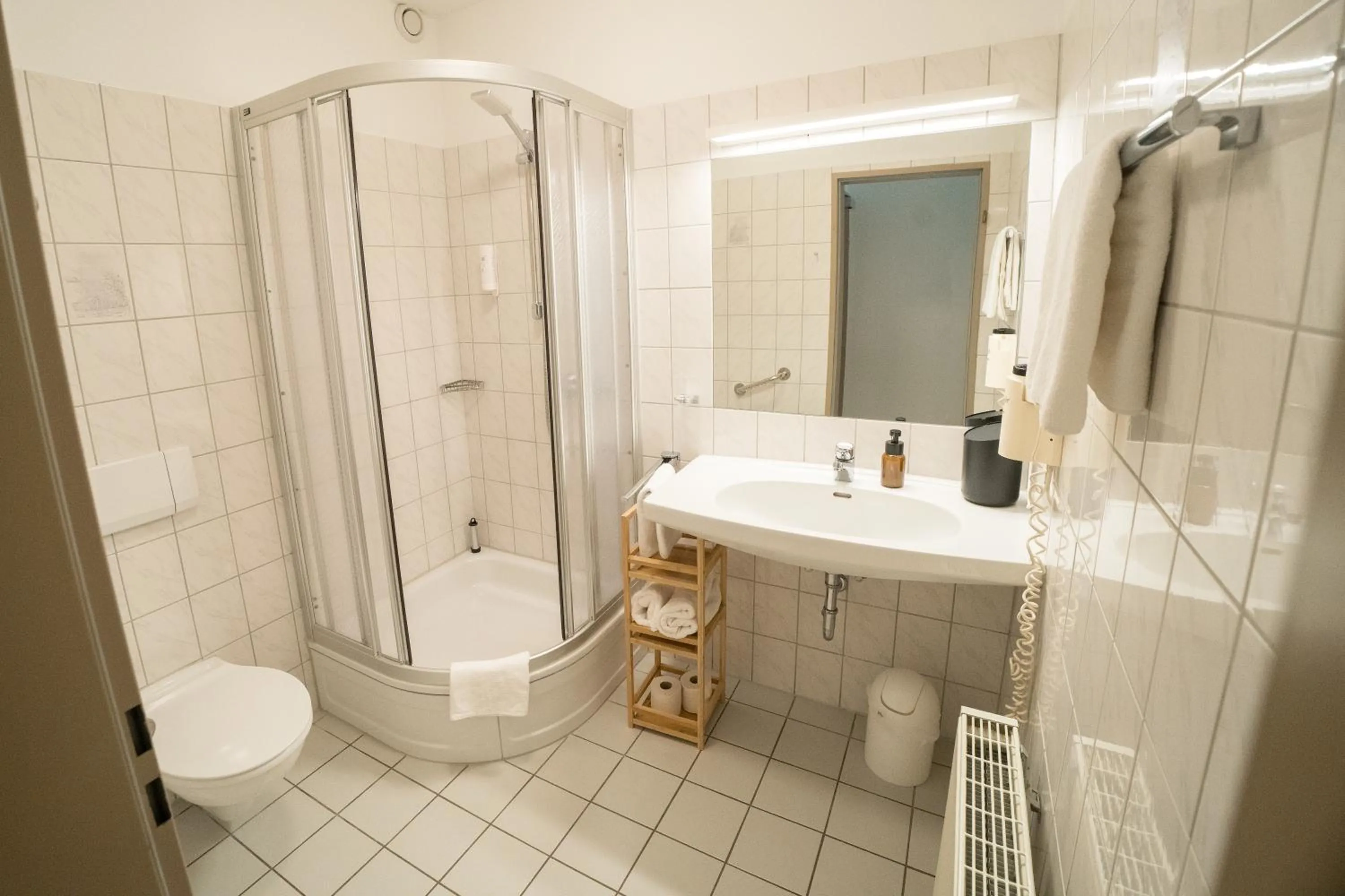 Shower in The Resting Place