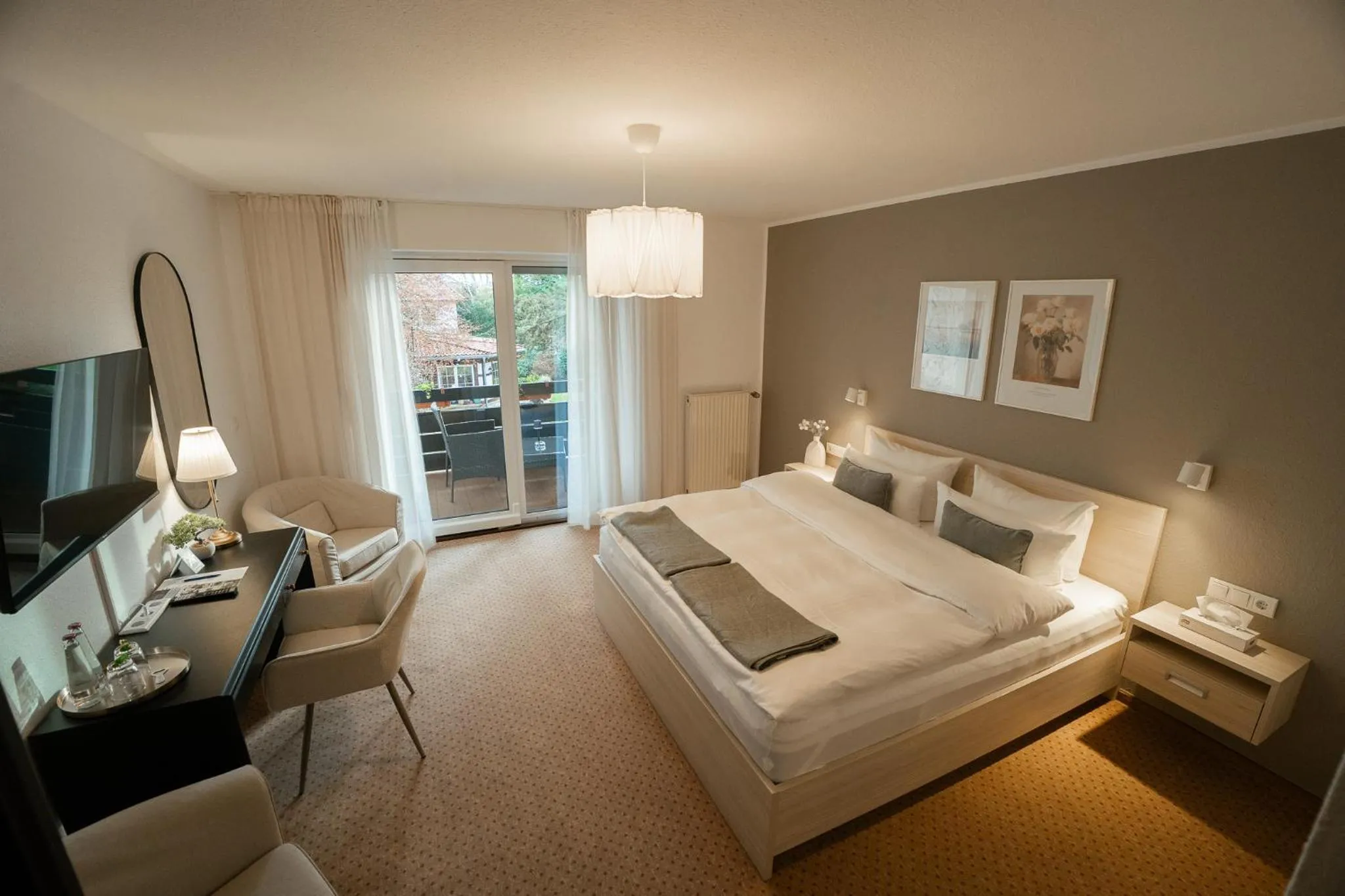 Photo of the whole room, Bed in The Resting Place