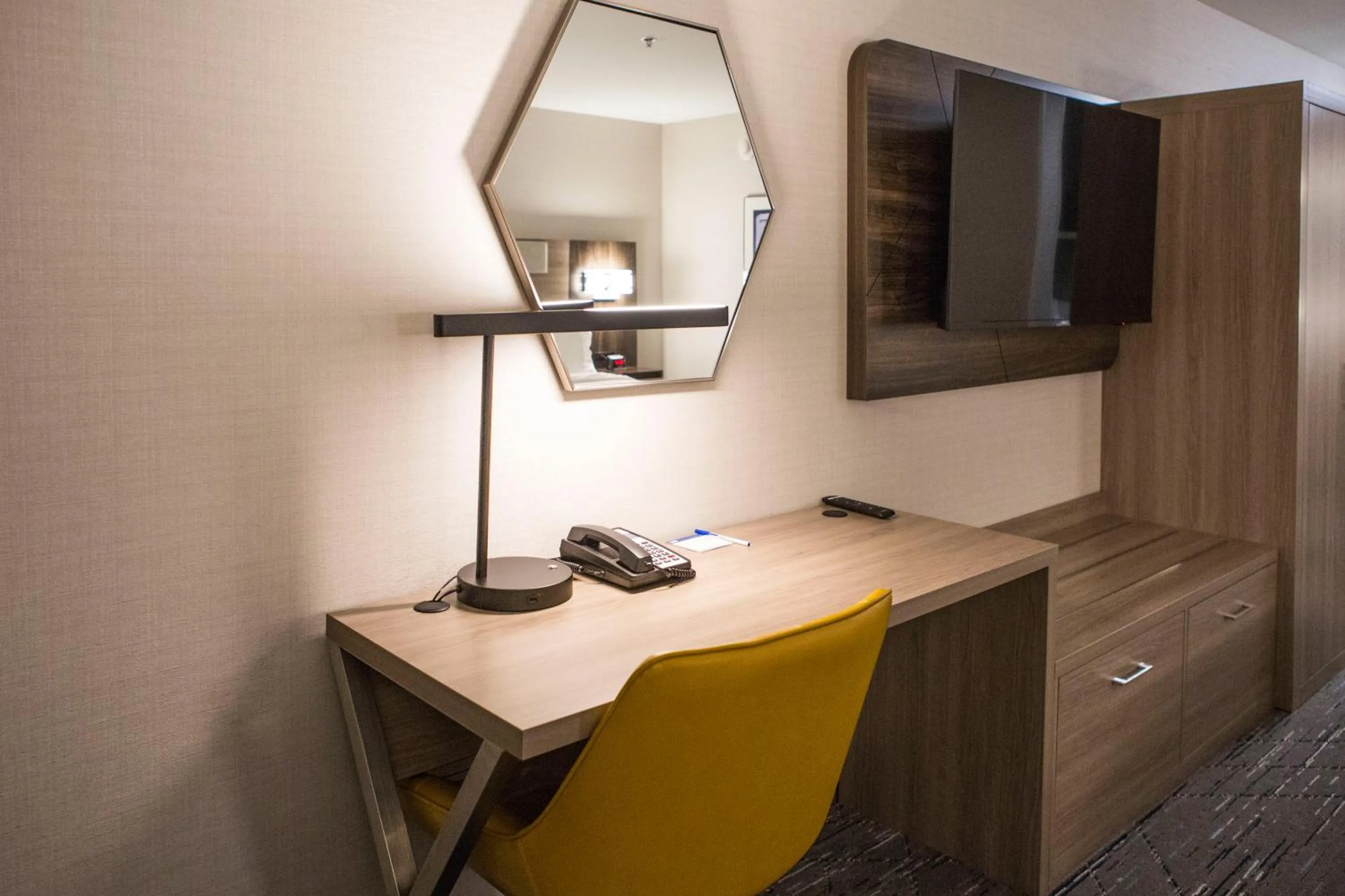 Holiday Inn Express & Suites Prince Albert - South by IHG