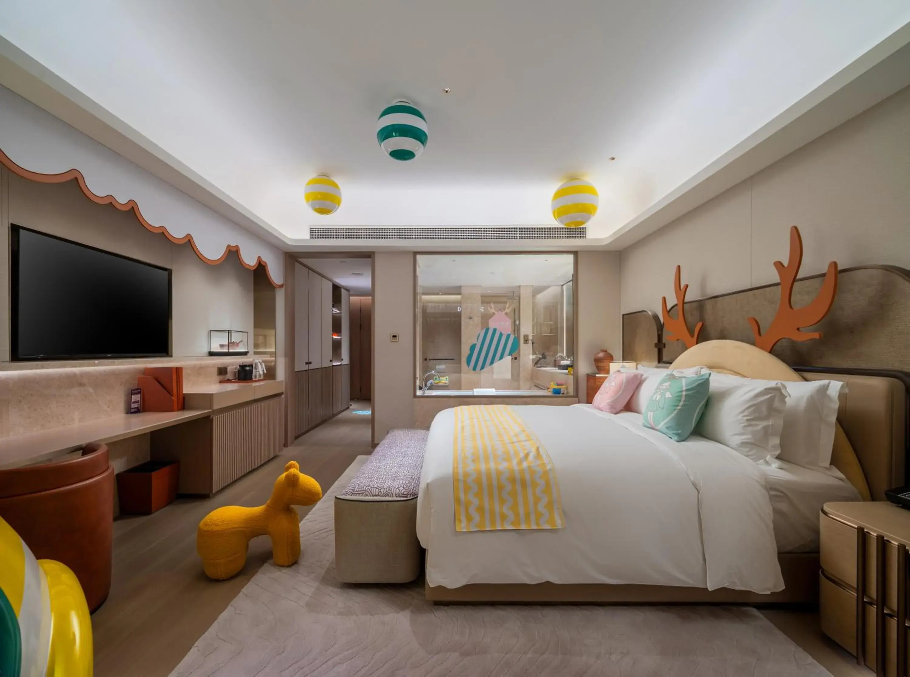 Bed in InterContinental Wuxi Taihu New City by IHG Bed in InterContinental Wuxi Taihu New City by IHG