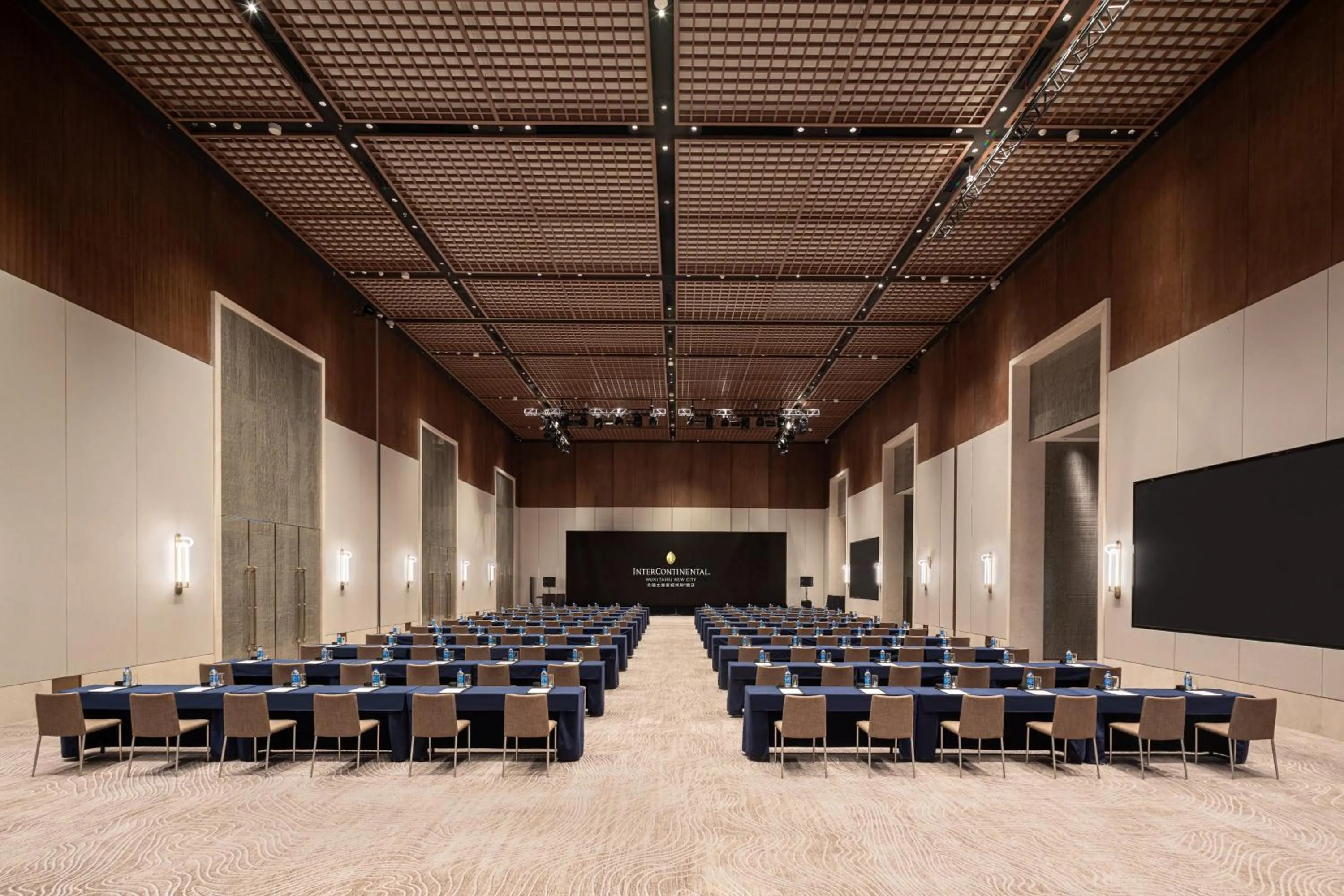 Banquet/Function facilities in InterContinental Wuxi Taihu New City by IHG