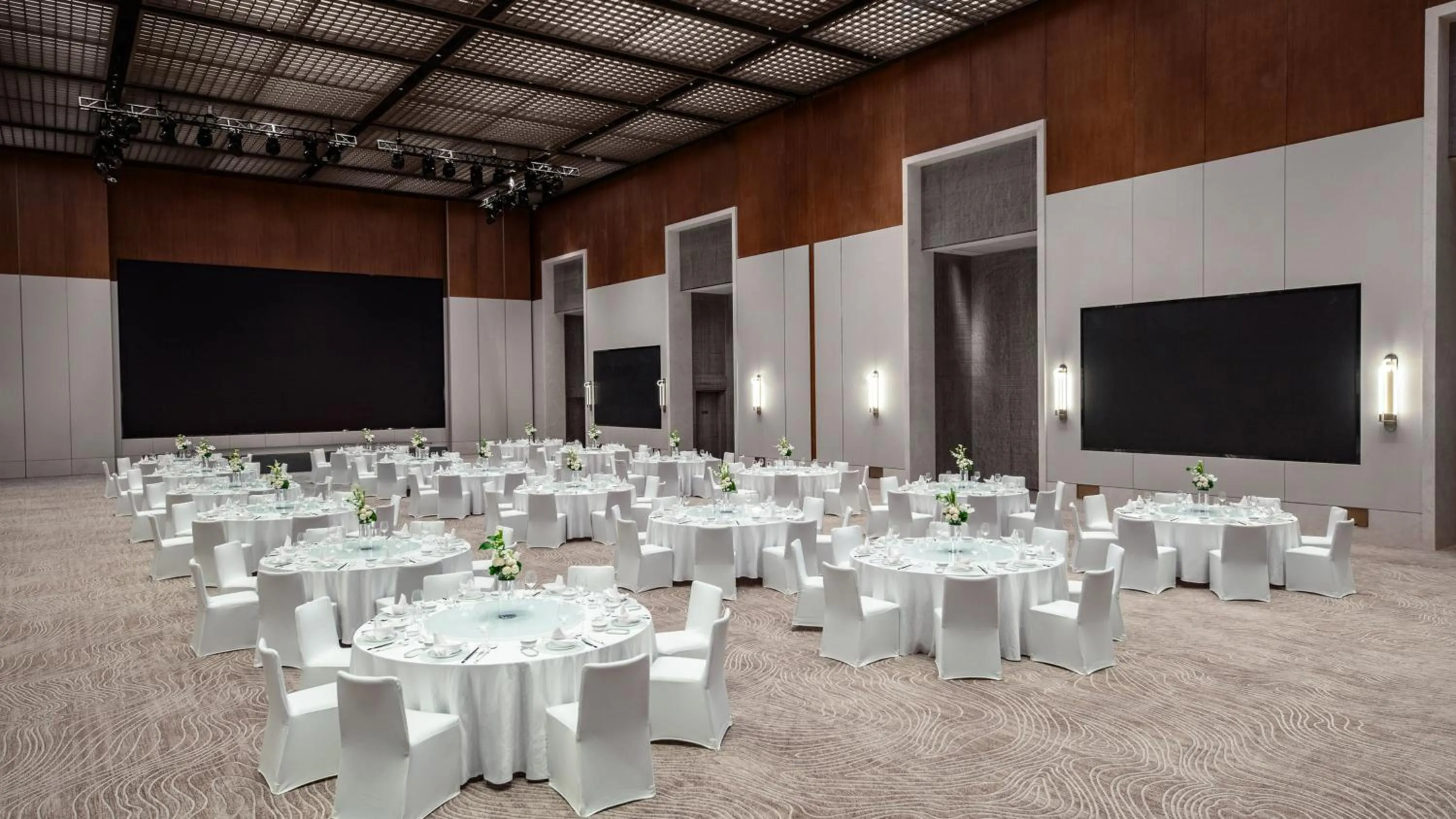 Banquet/Function facilities in InterContinental Wuxi Taihu New City by IHG