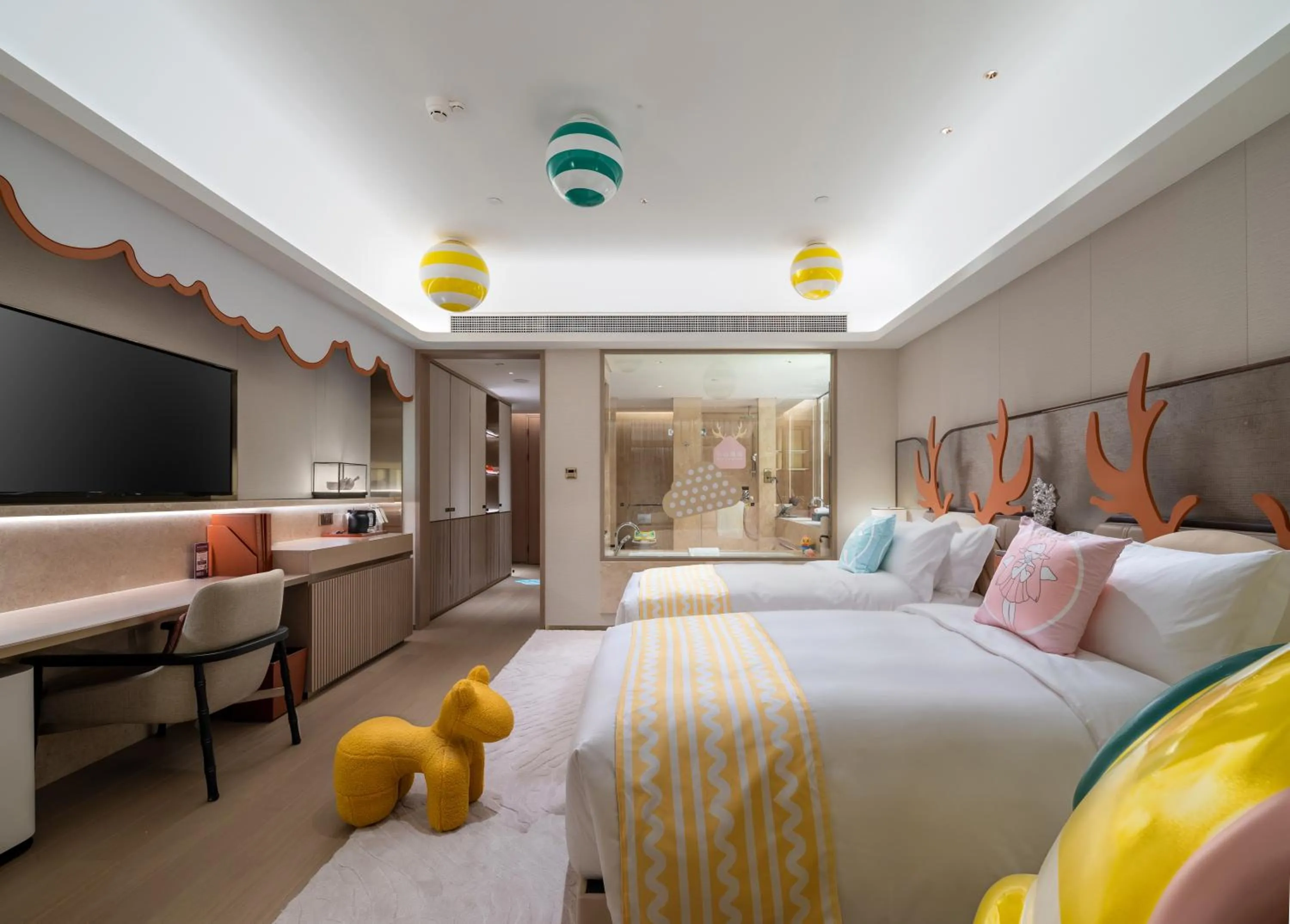 Bed in InterContinental Wuxi Taihu New City by IHG