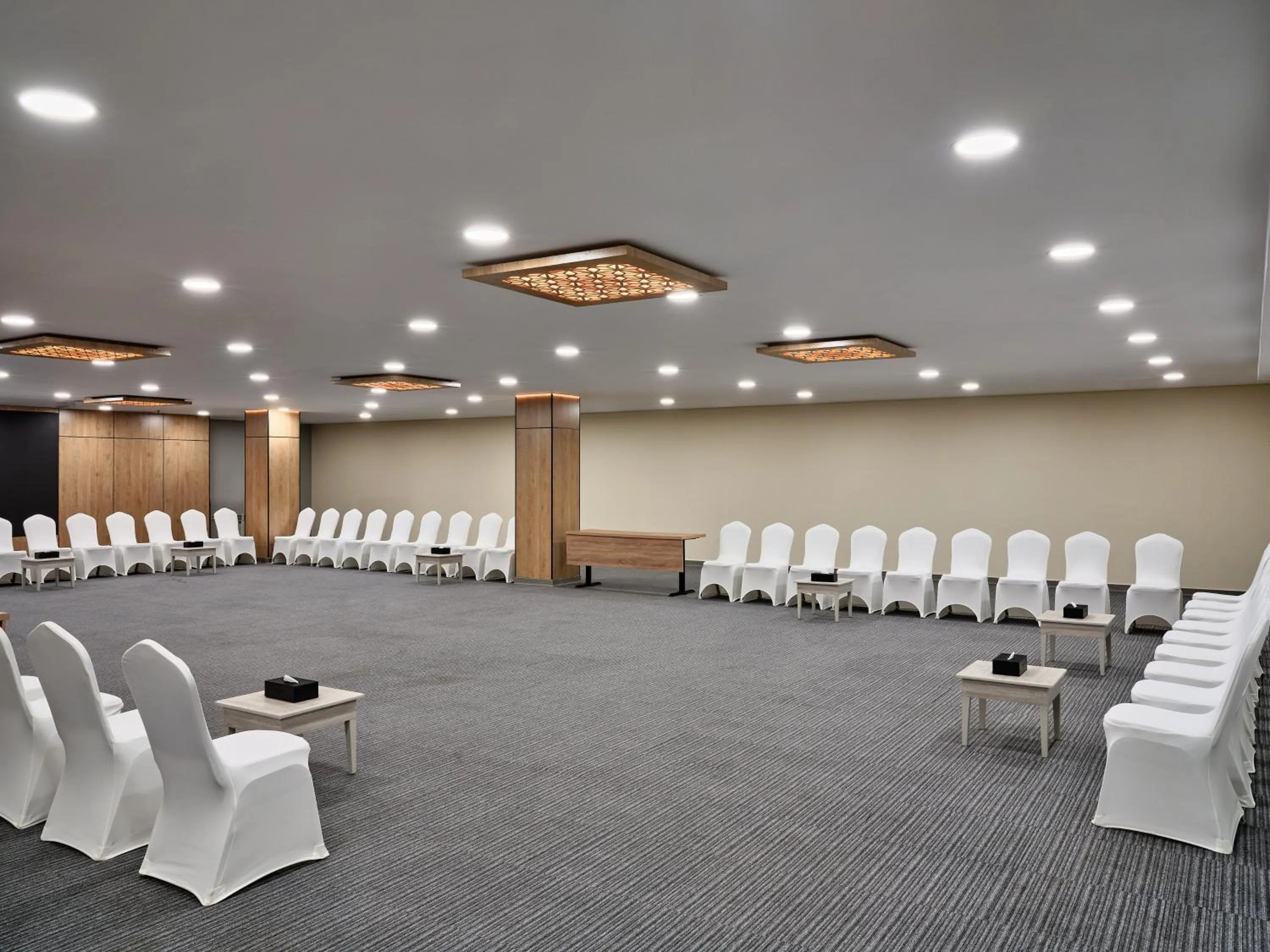 Meeting/conference room in Arabella Beach Hotel Kuwait, Vignette Collection by IHG