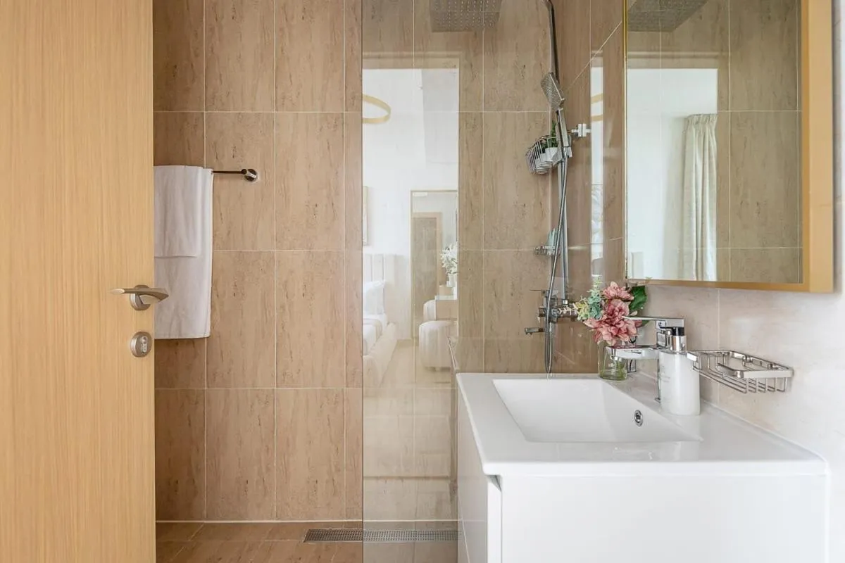 Frank Porter - Regina Tower