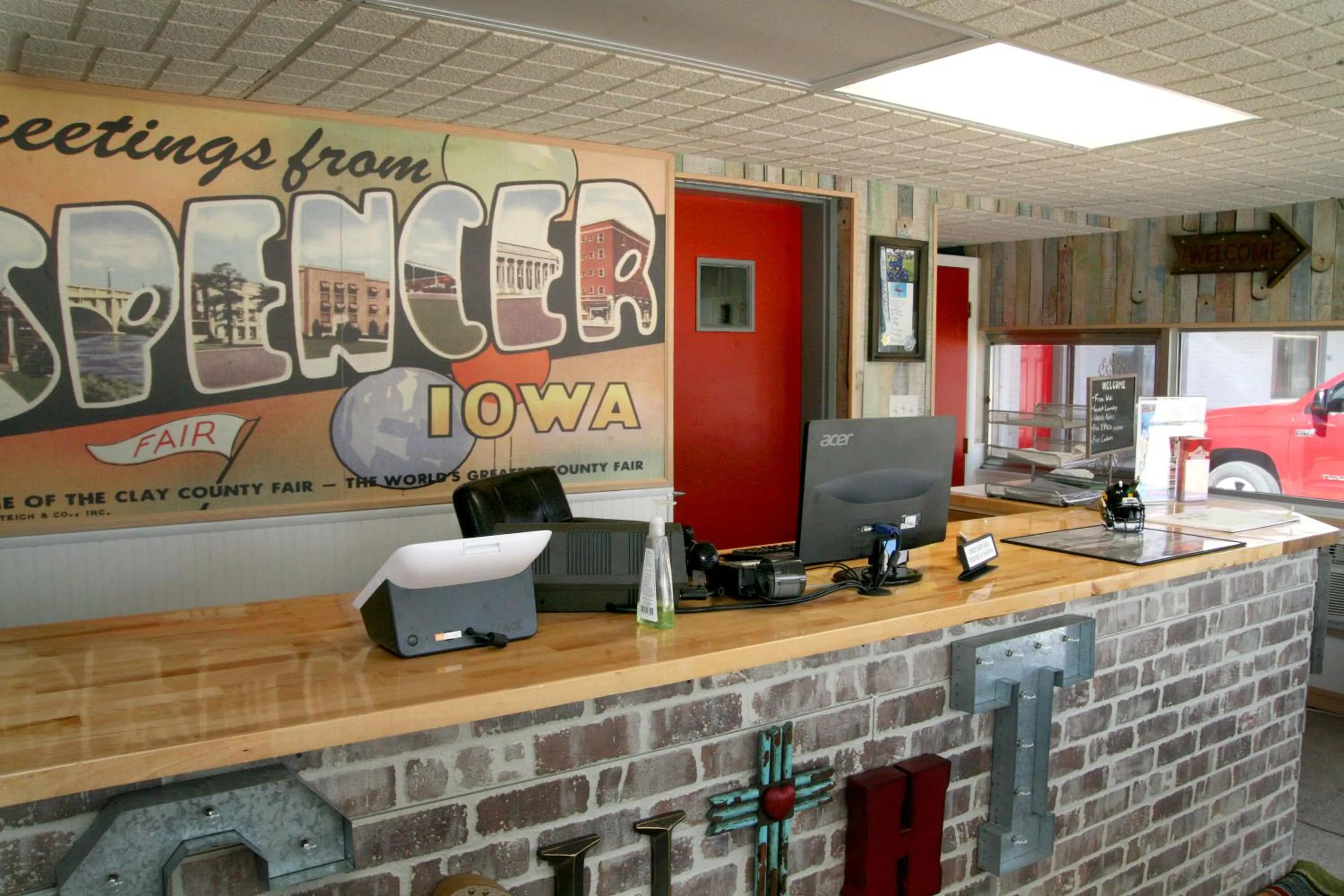 Lobby or reception in South T Motel