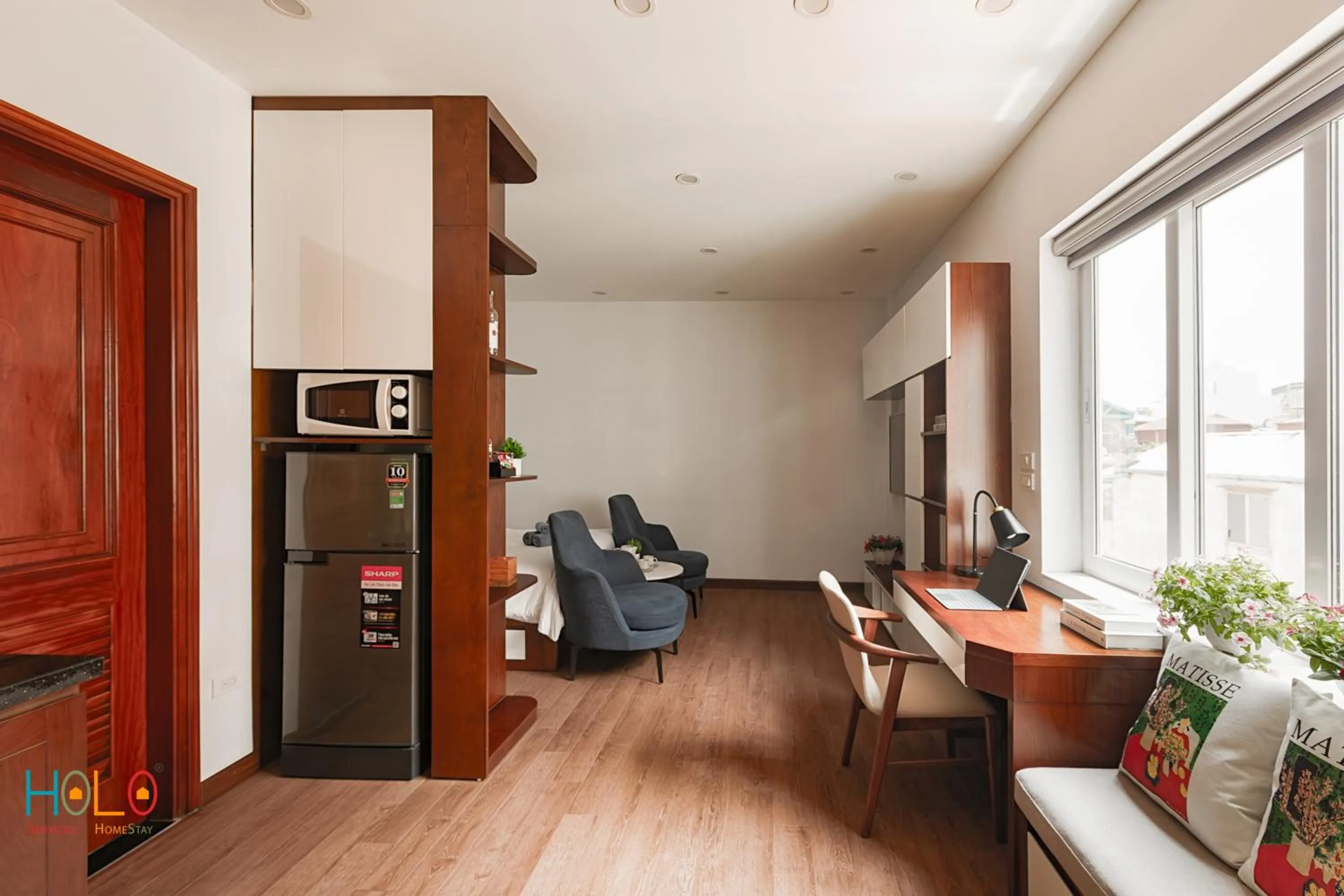 TV and multimedia in HoLo Central Hanoi - Serviced HomeStay