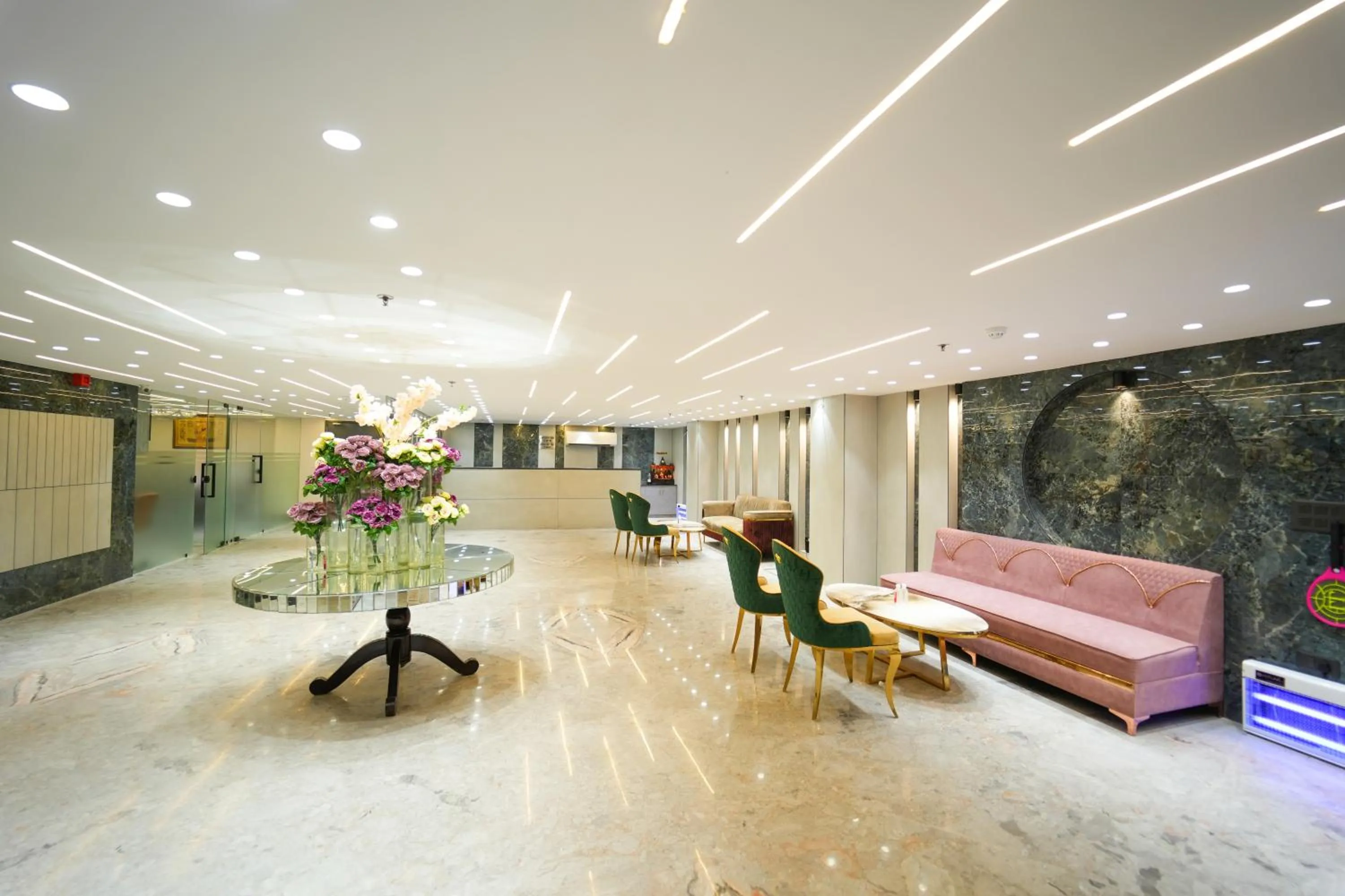 Lobby or reception in Clay Inn Hotels, Paschim Vihar