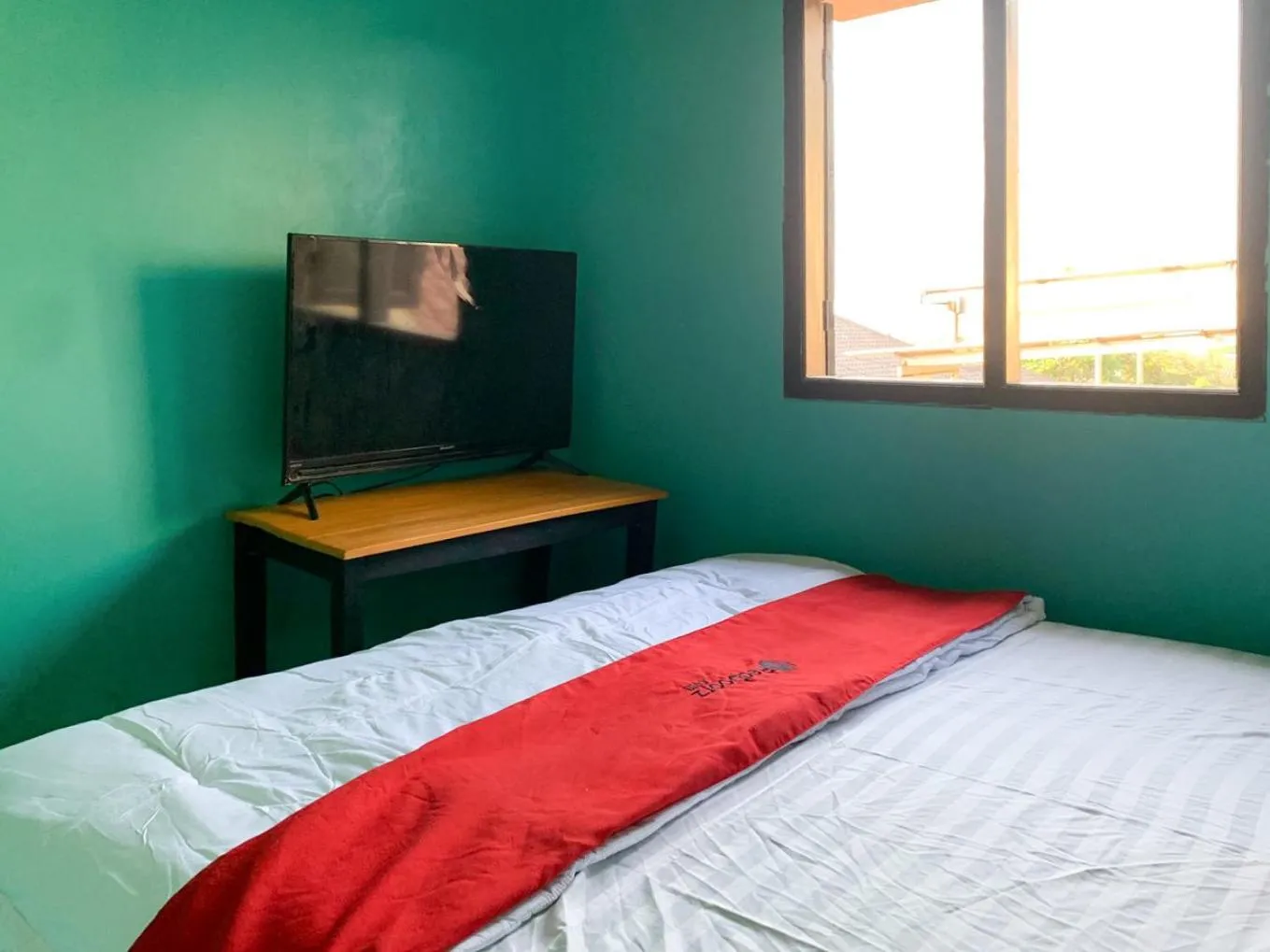 Bedroom, Bed in RedDoorz @ Langkapura Lampung