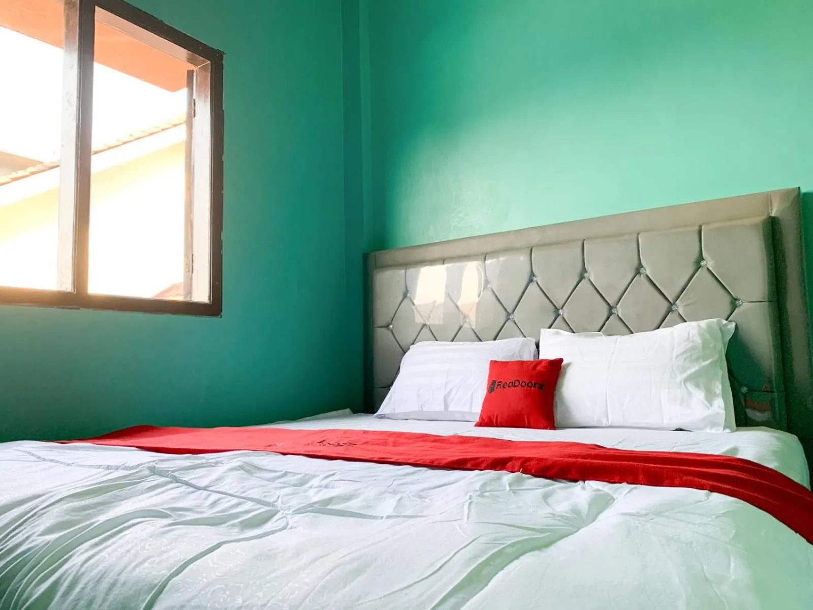 Bedroom, Bed in RedDoorz @ Langkapura Lampung