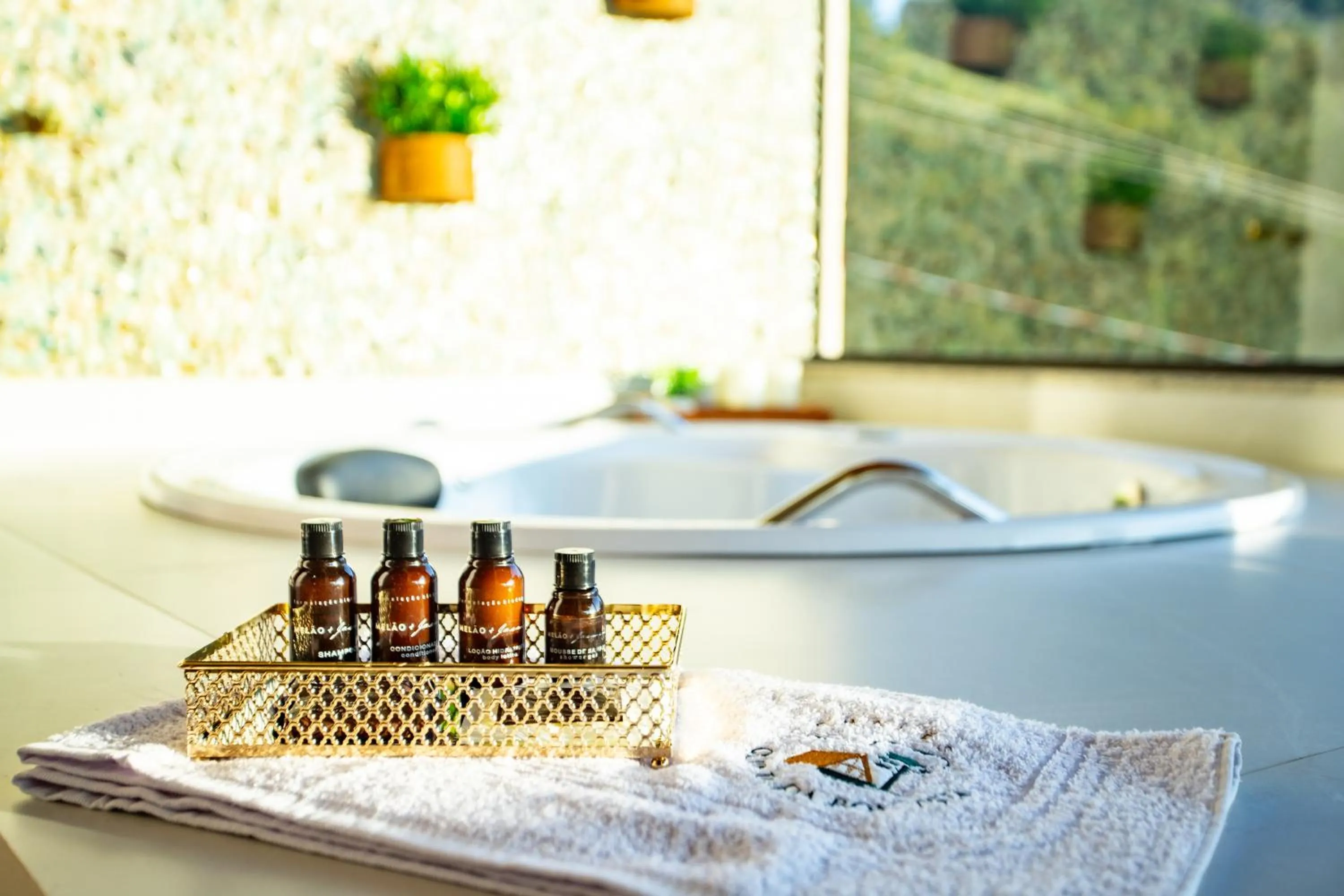 Hot Tub in Chalés Quinta da Boa Vista