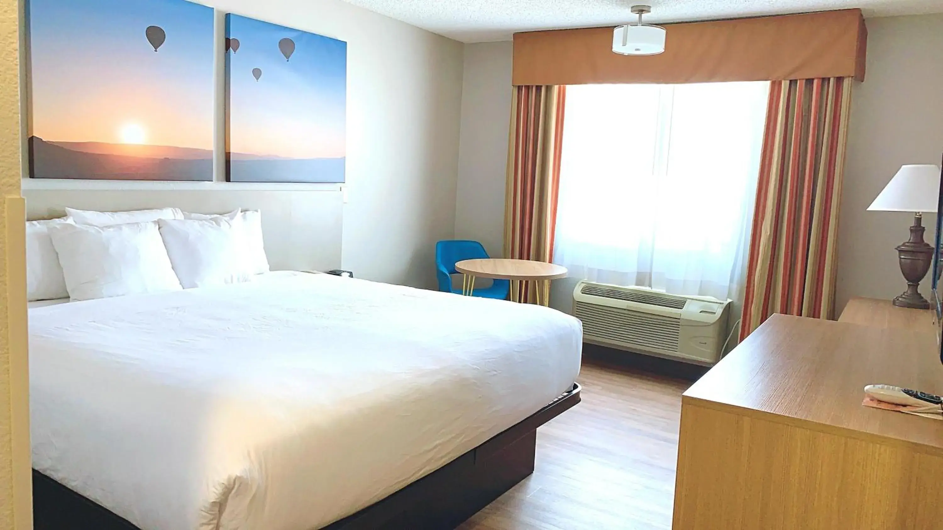 Bed in Days Inn by Wyndham Bernalillo Bed in Days Inn by Wyndham Bernalillo