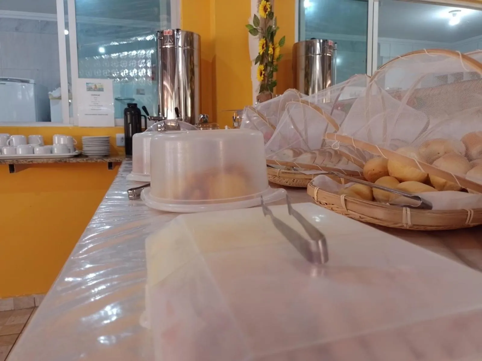 Buffet breakfast in Suítes São Francisco